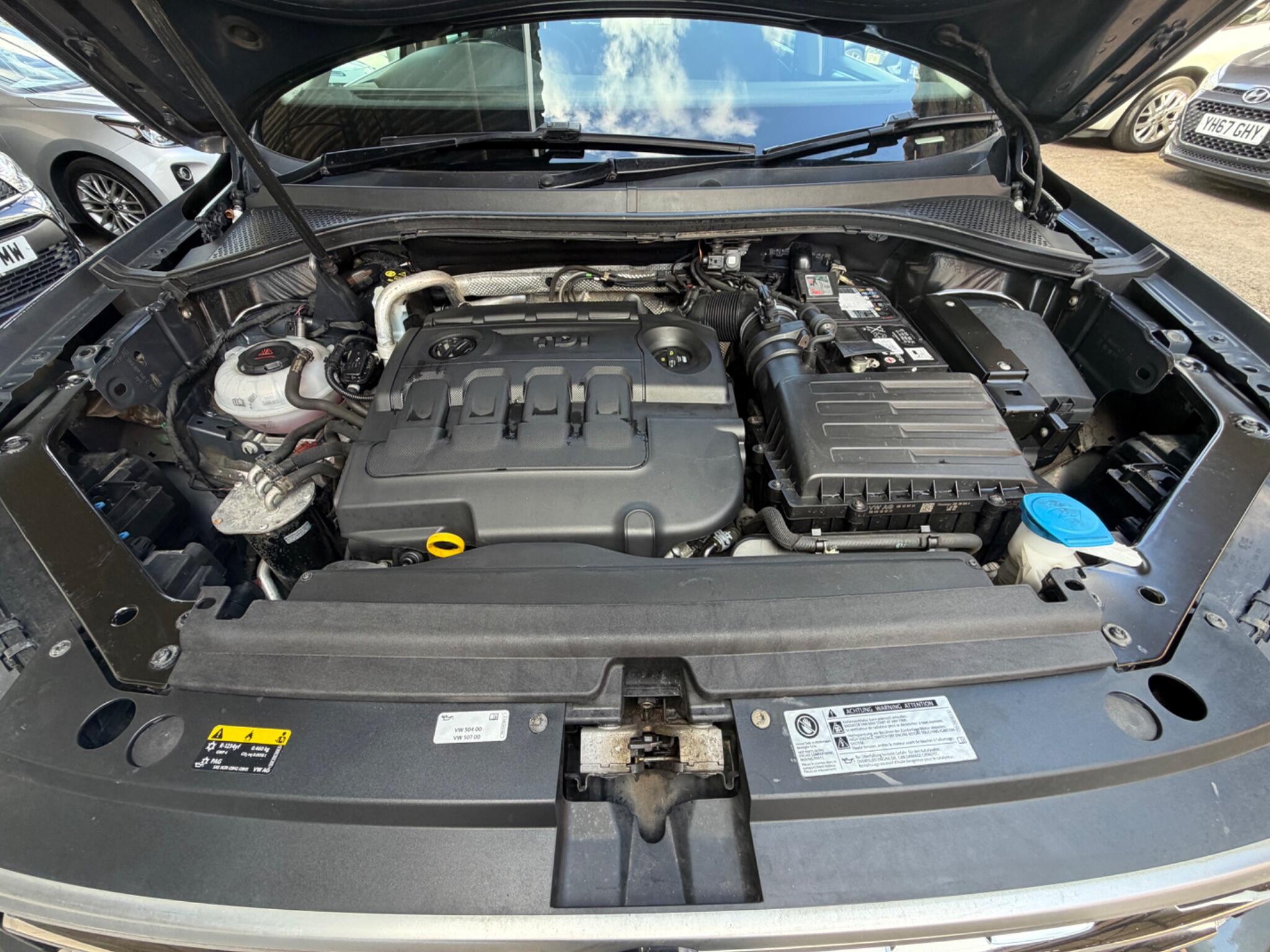Volkswagen Tiguan view 30