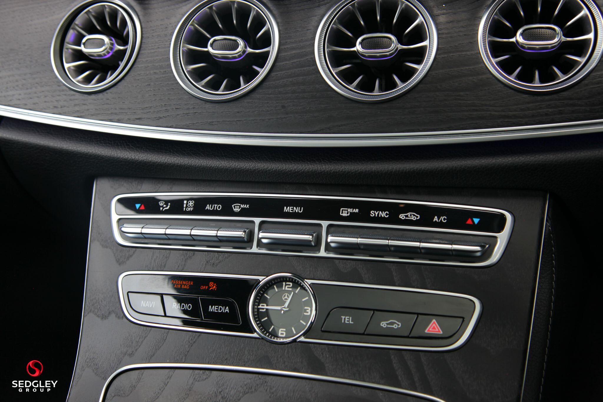 Mercedes-Benz E Class view 23