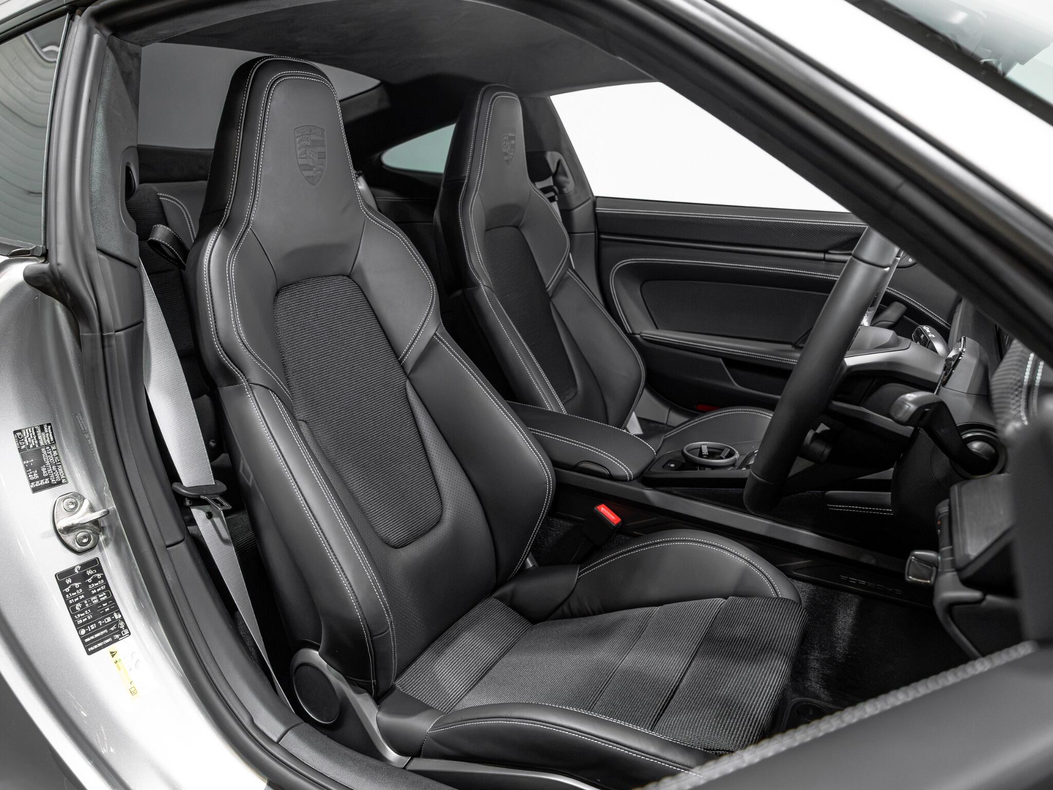 Porsche 911 view 2