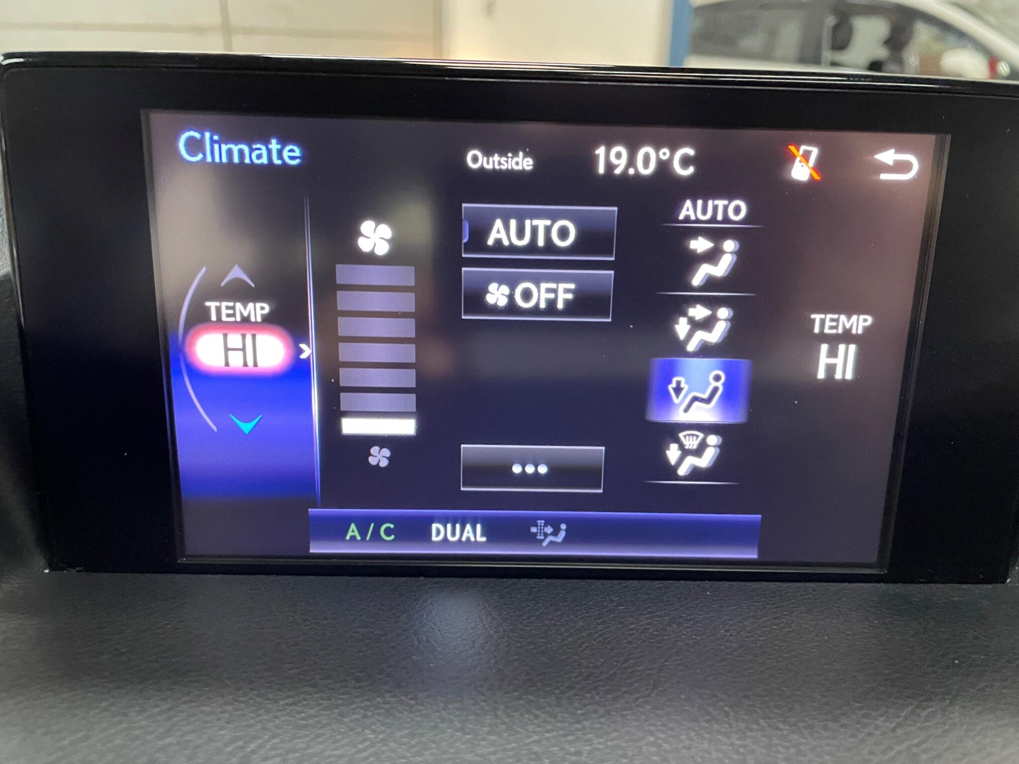 Lexus CT view 23