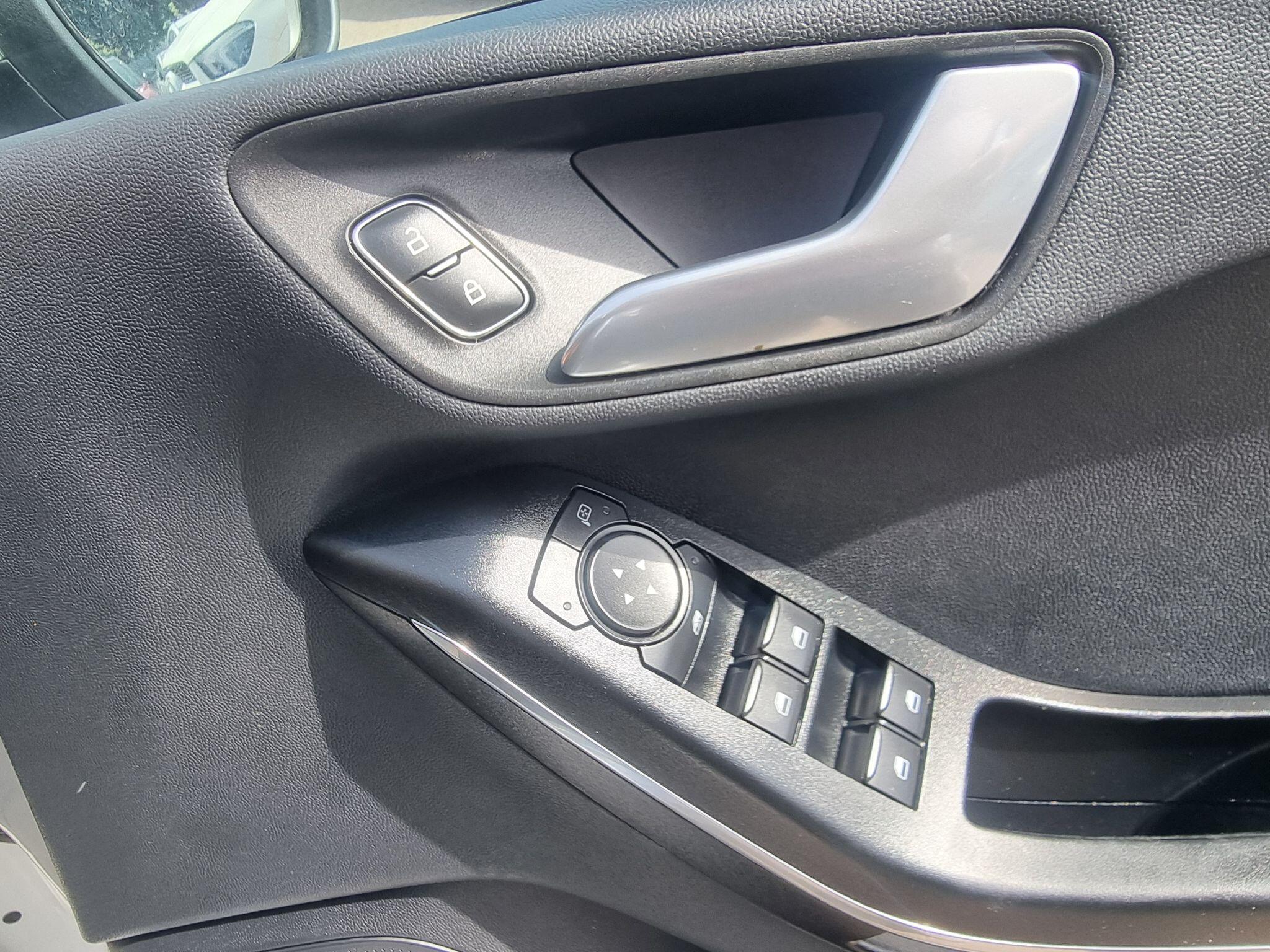 Ford Fiesta view 24