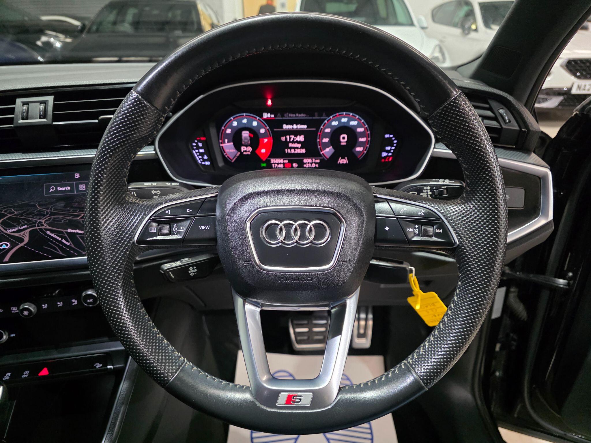 Audi Q3 view 17
