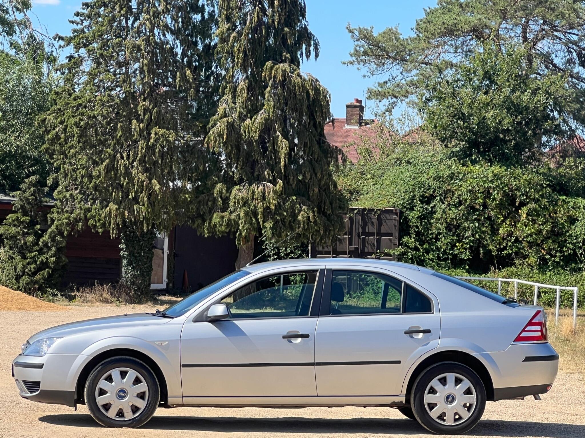 Ford Mondeo view 7