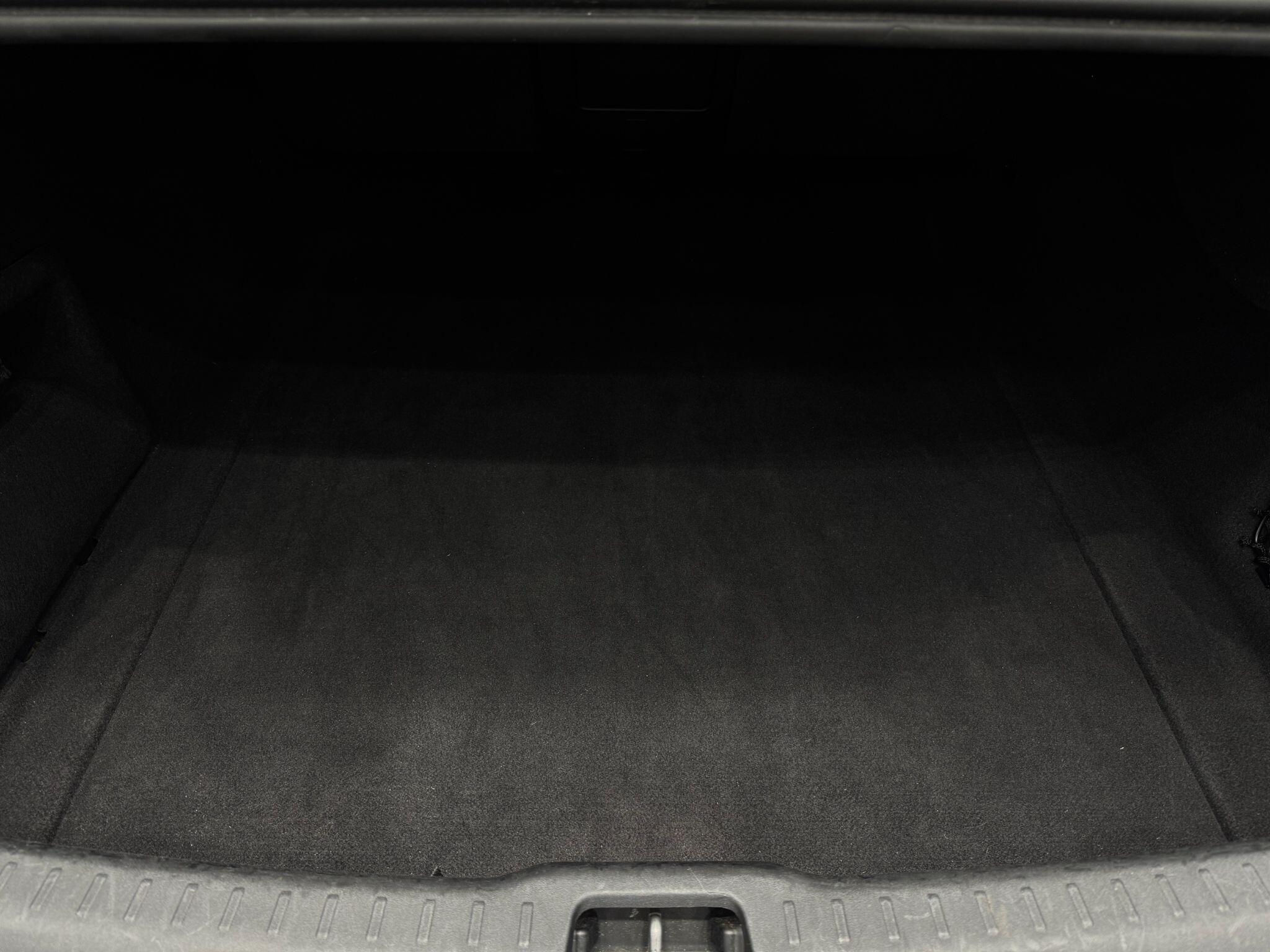 Volvo S90 view 57