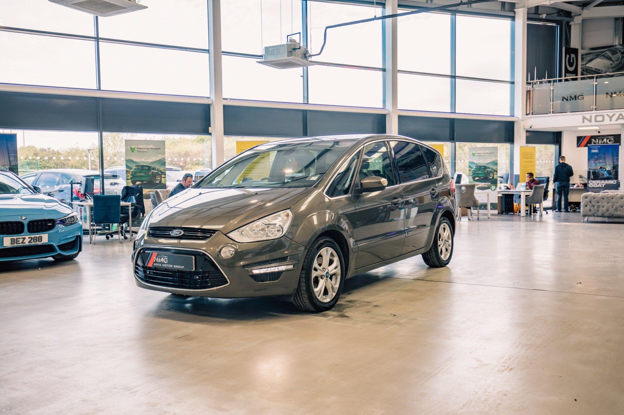 Ford S-Max view 26