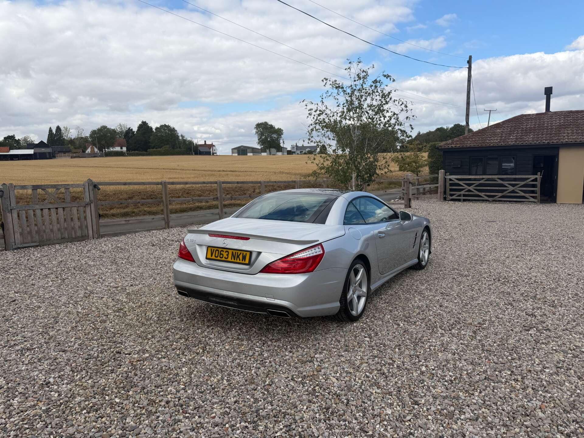 Mercedes-Benz SL view 7