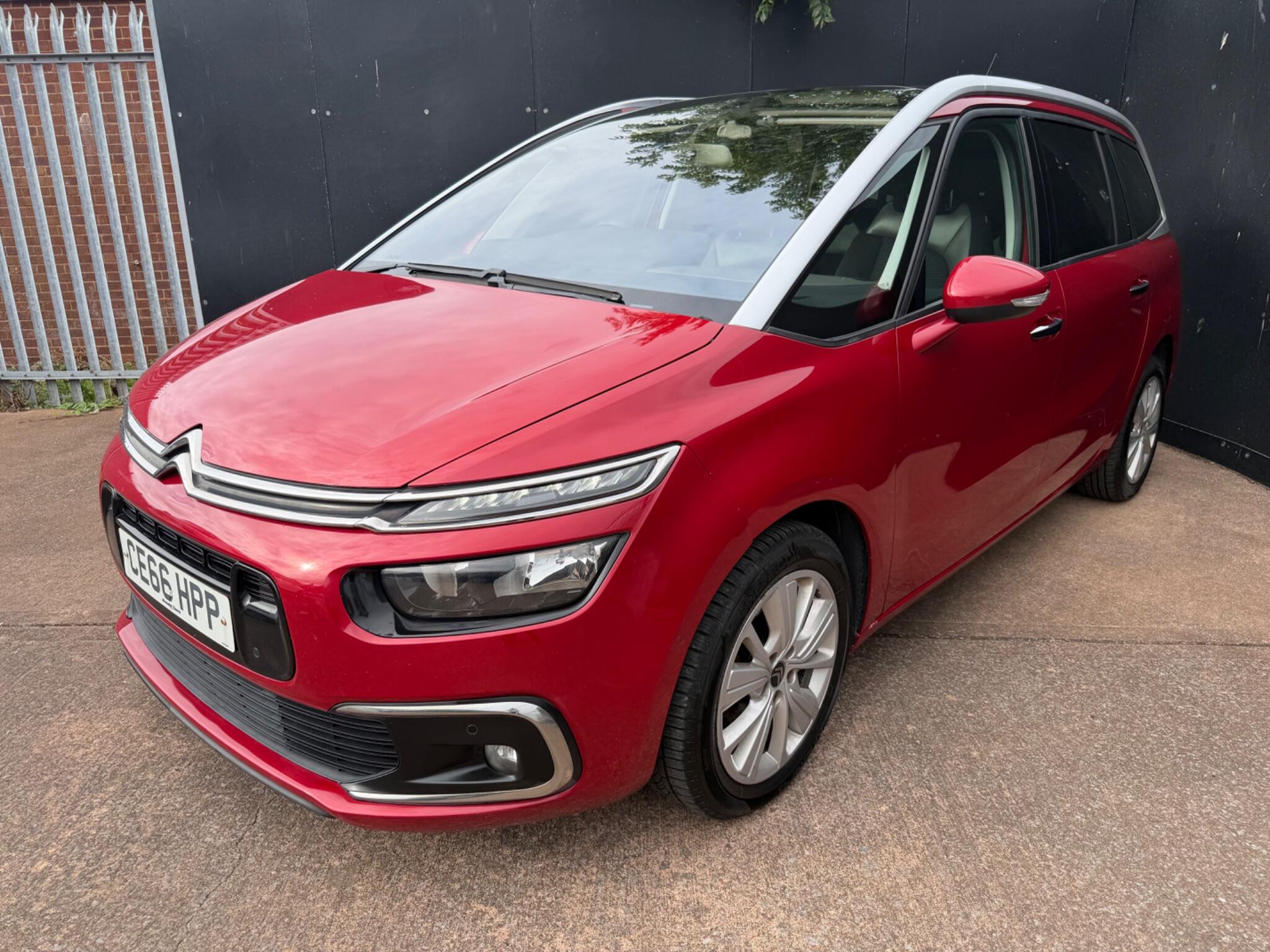 Citroen Grand C4 Picasso view 14