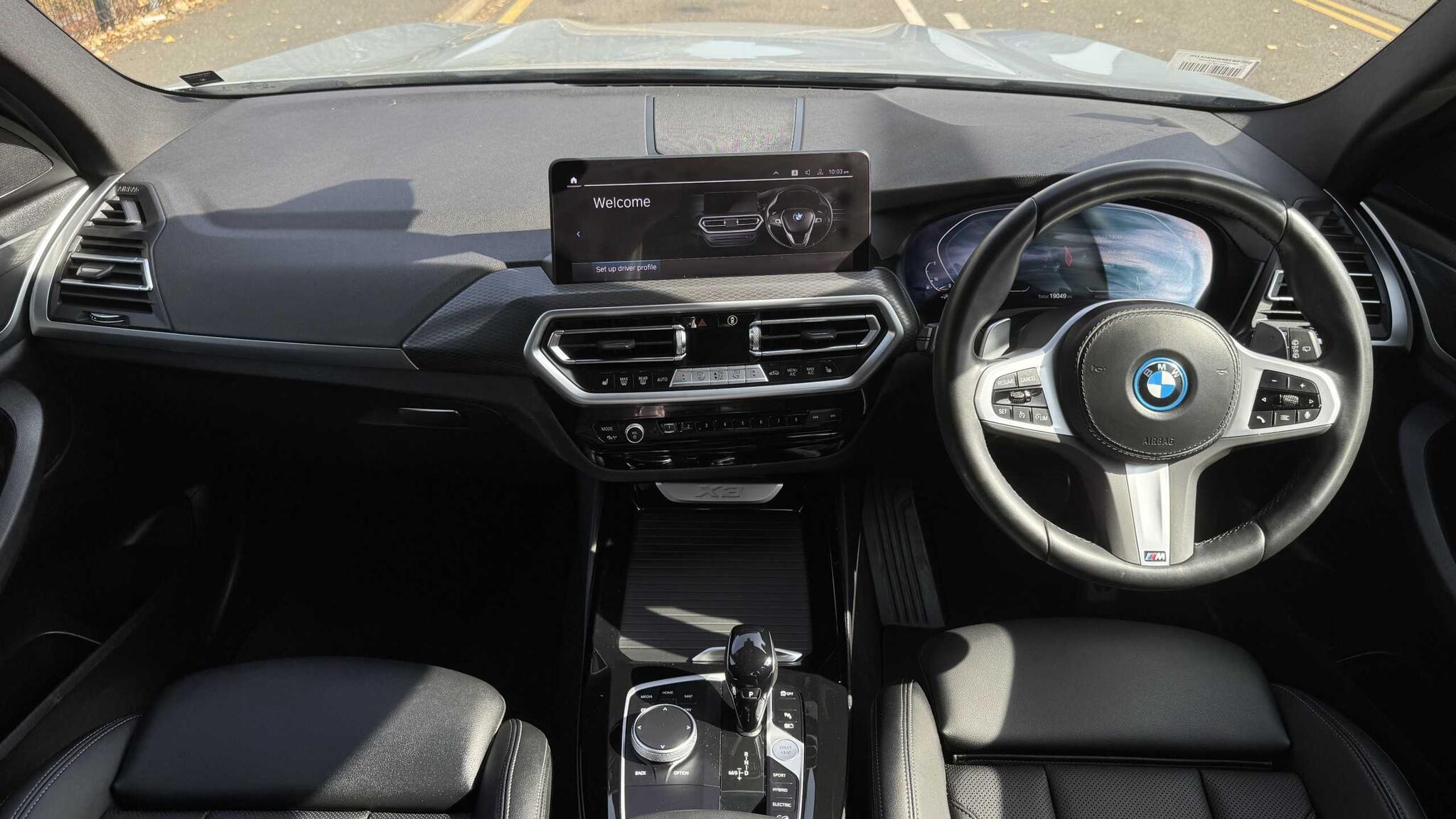 BMW X3 view 5