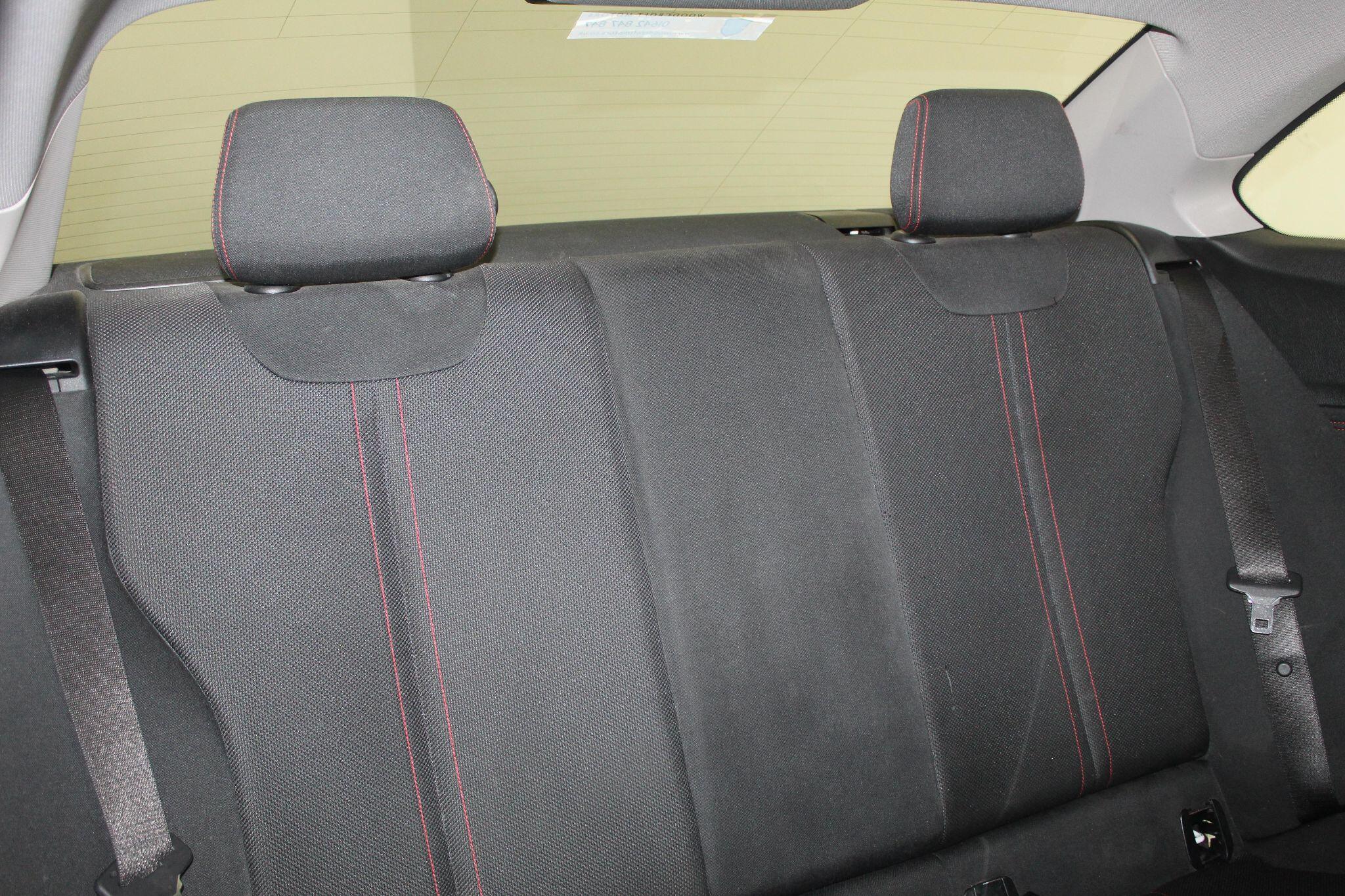 BMW 2 Series view 43