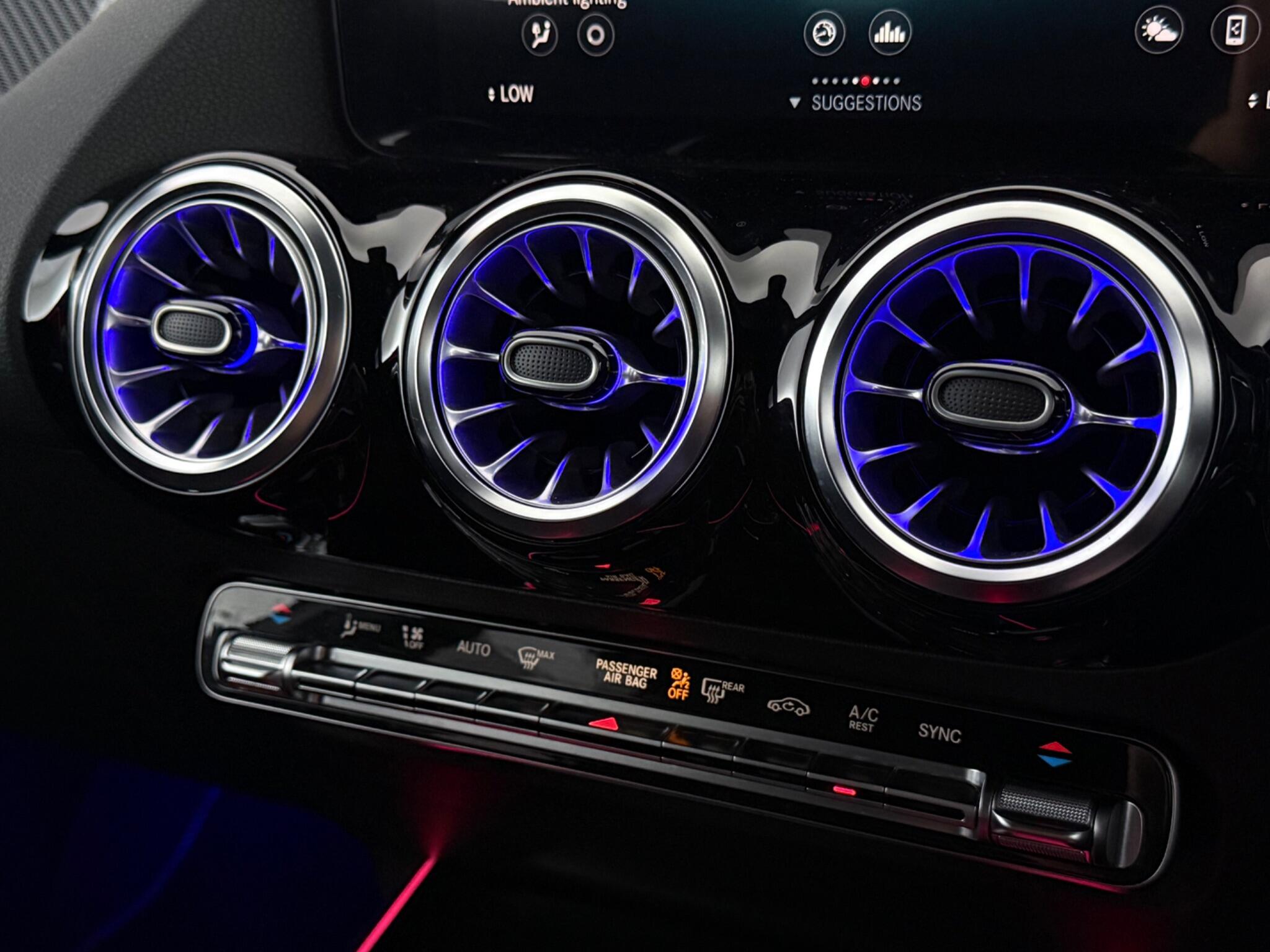 Mercedes-Benz Gla view 20