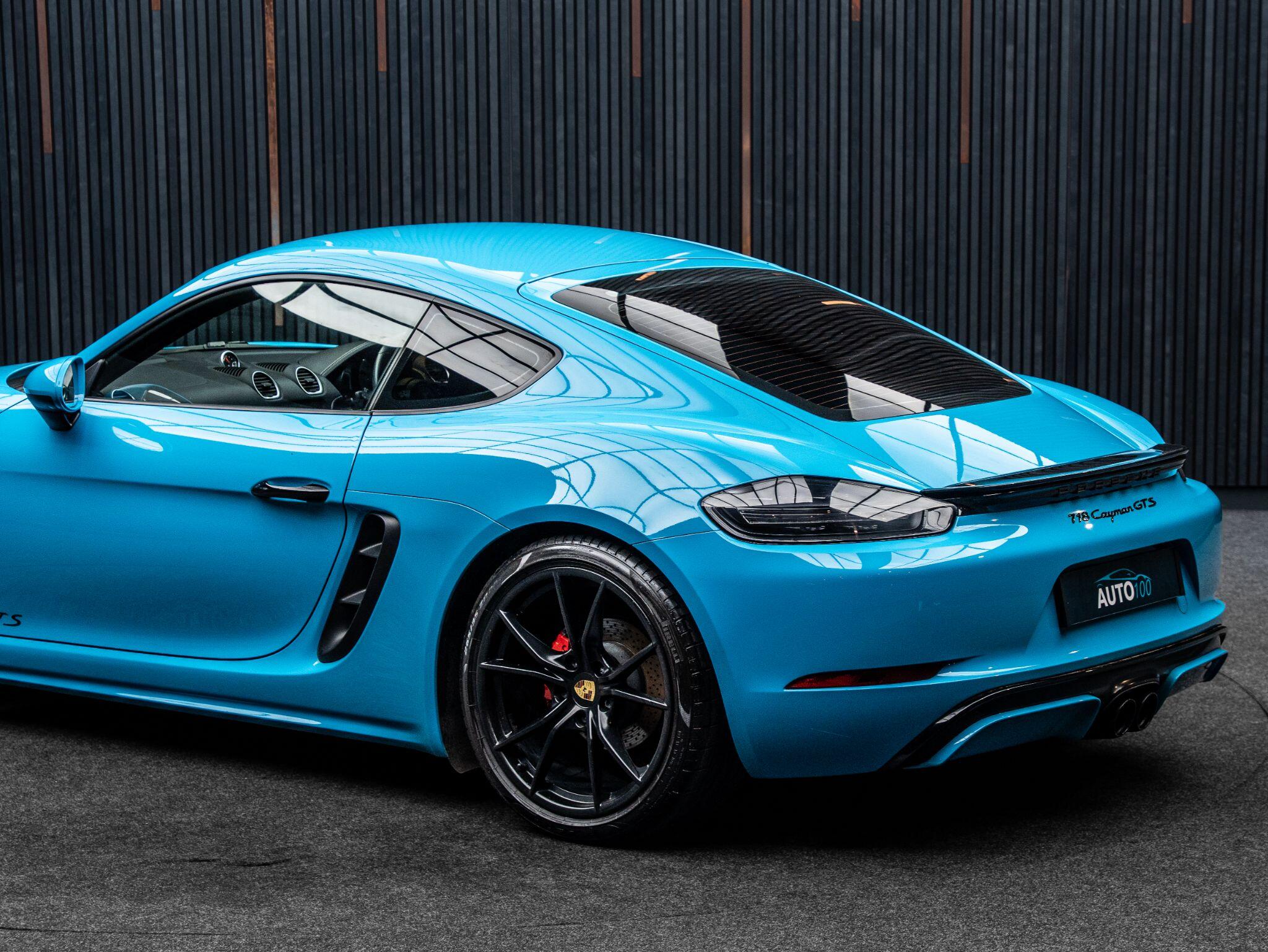 Porsche Cayman view 19