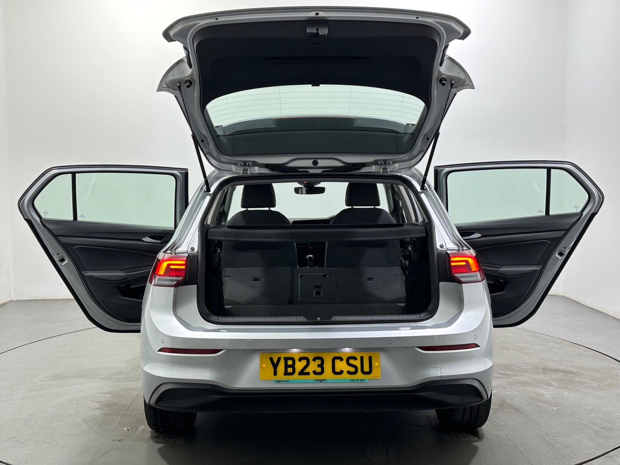 Volkswagen Golf view 44