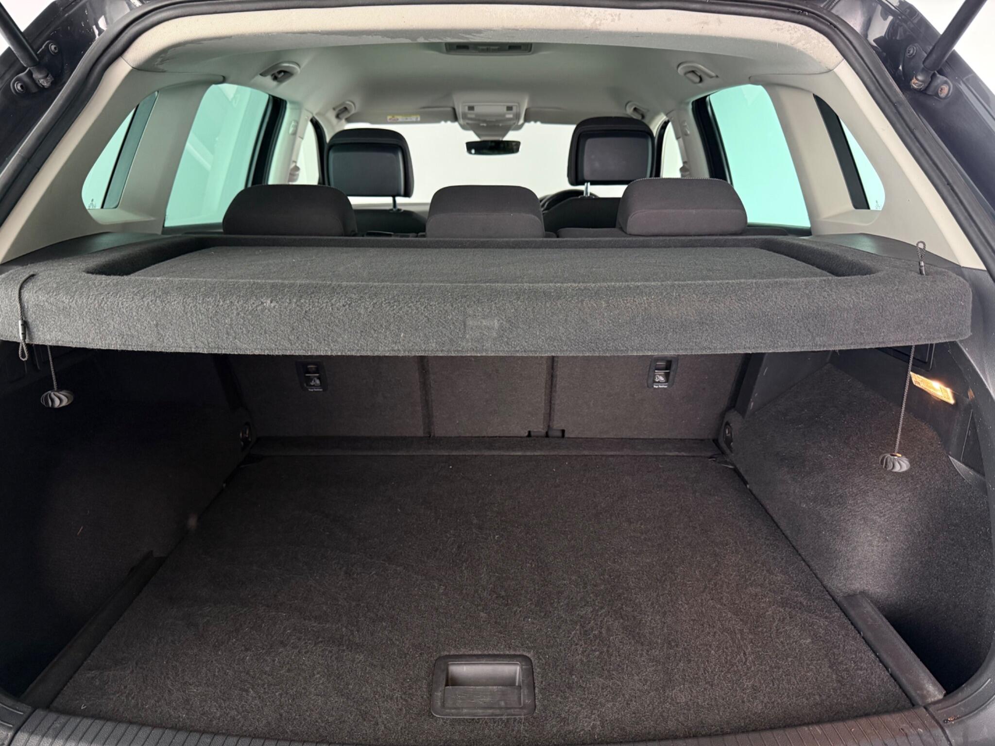 Volkswagen Tiguan view 10