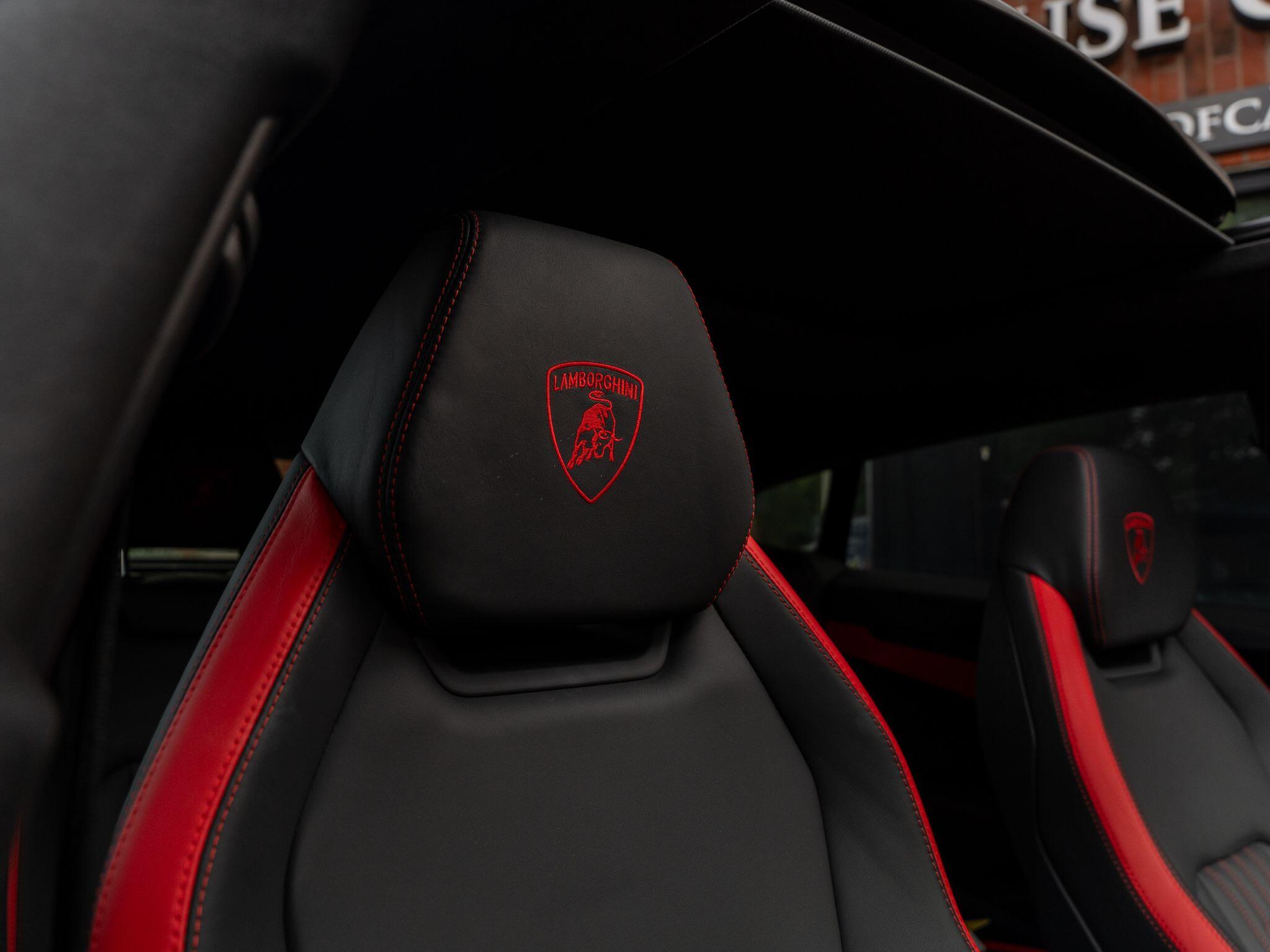 Lamborghini Urus view 49