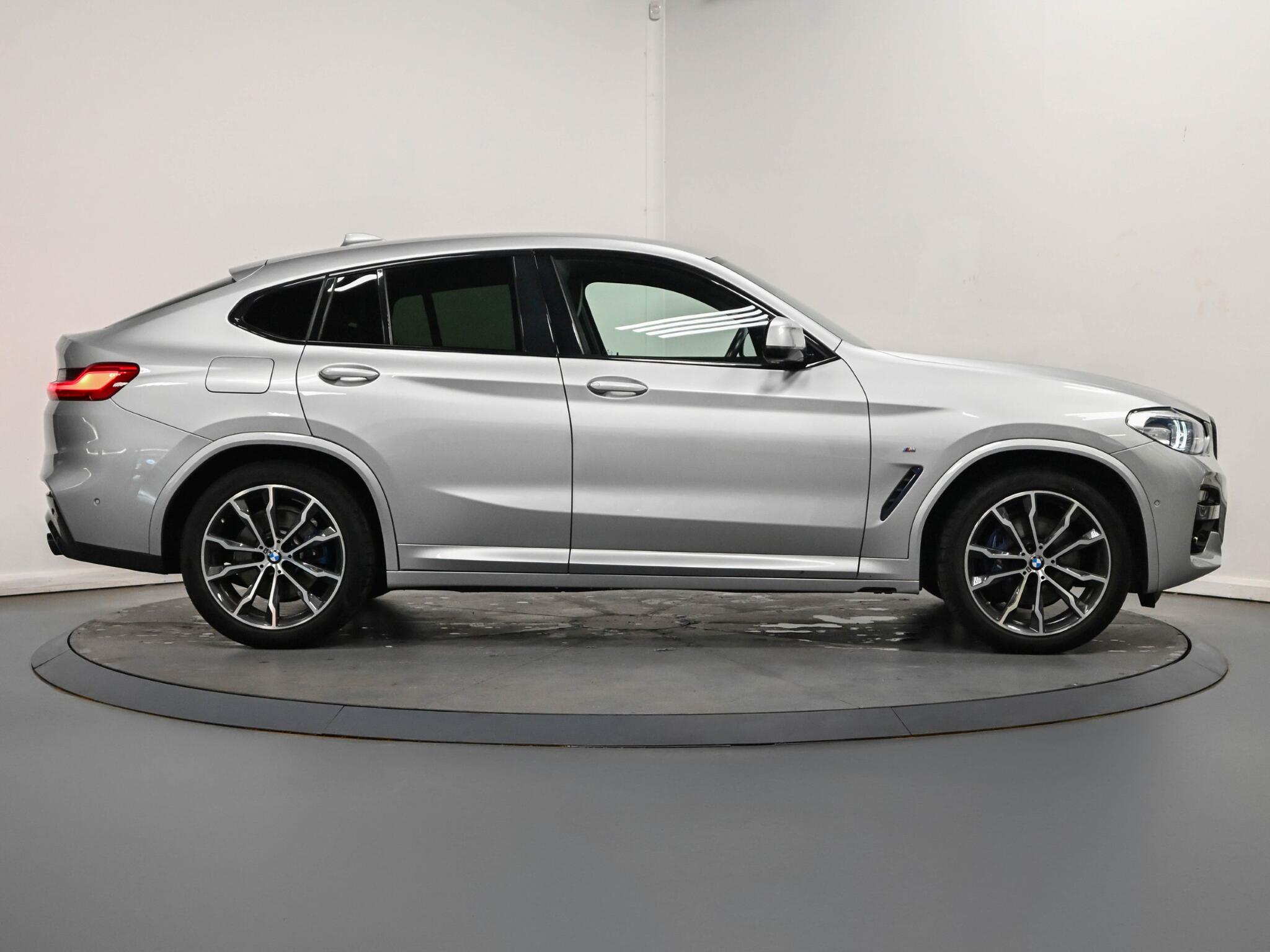 BMW X4 view 23