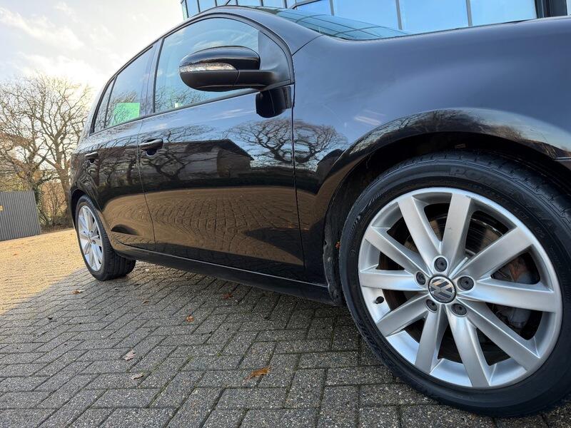 2009 Volkswagen Golf image 17