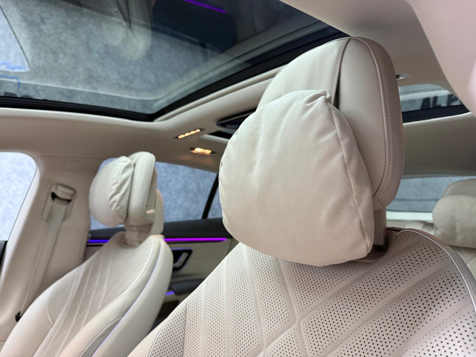 Mercedes-Benz Eqs view 8