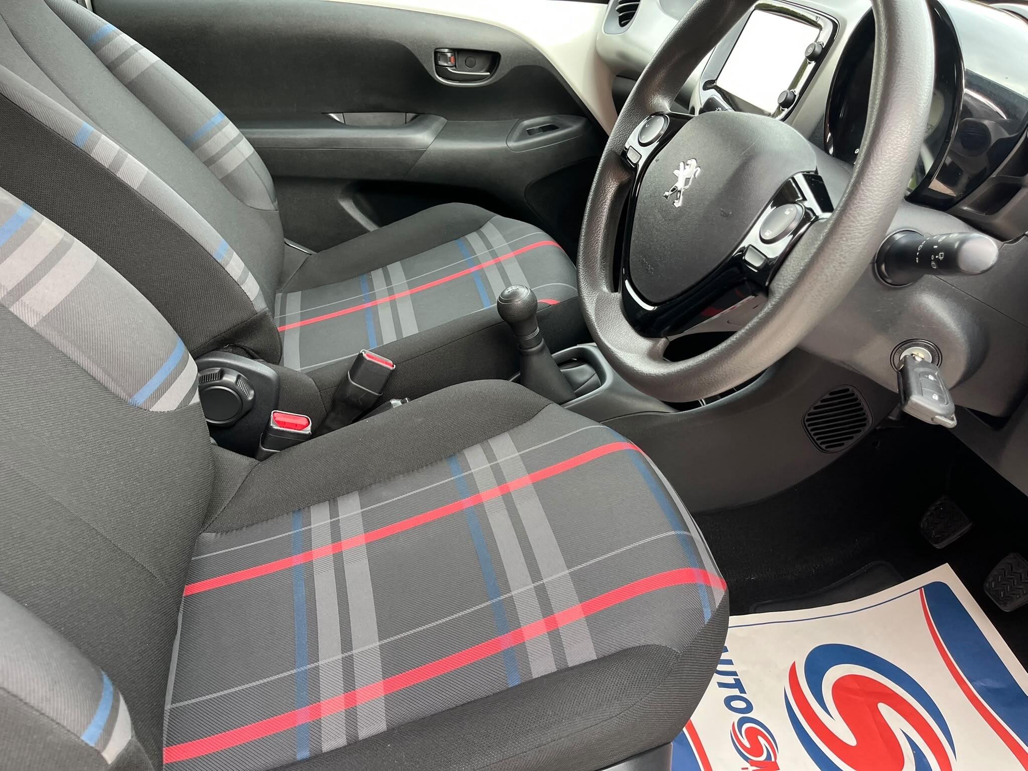 Peugeot 108 view 20