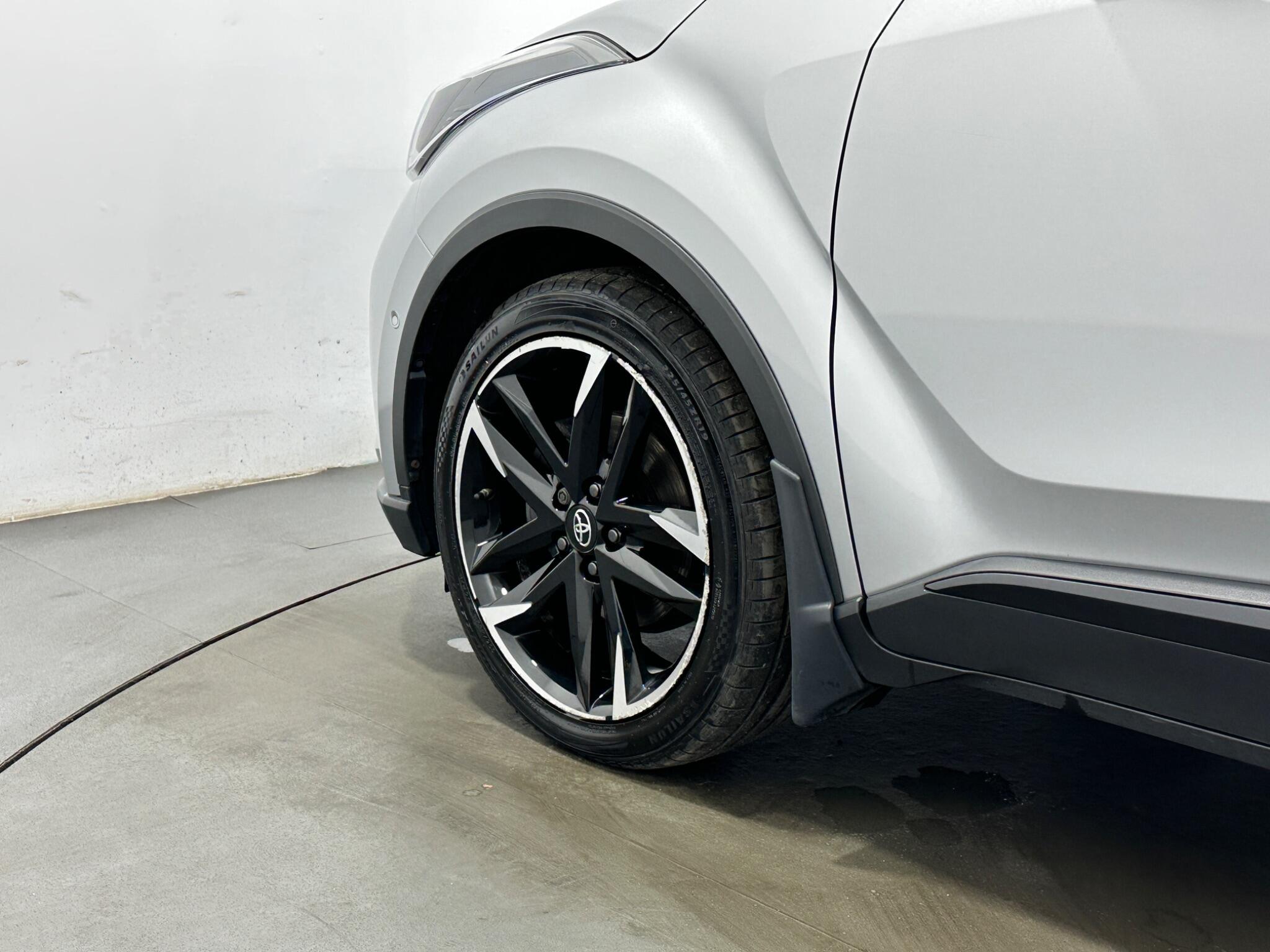 Toyota C-HR view 49
