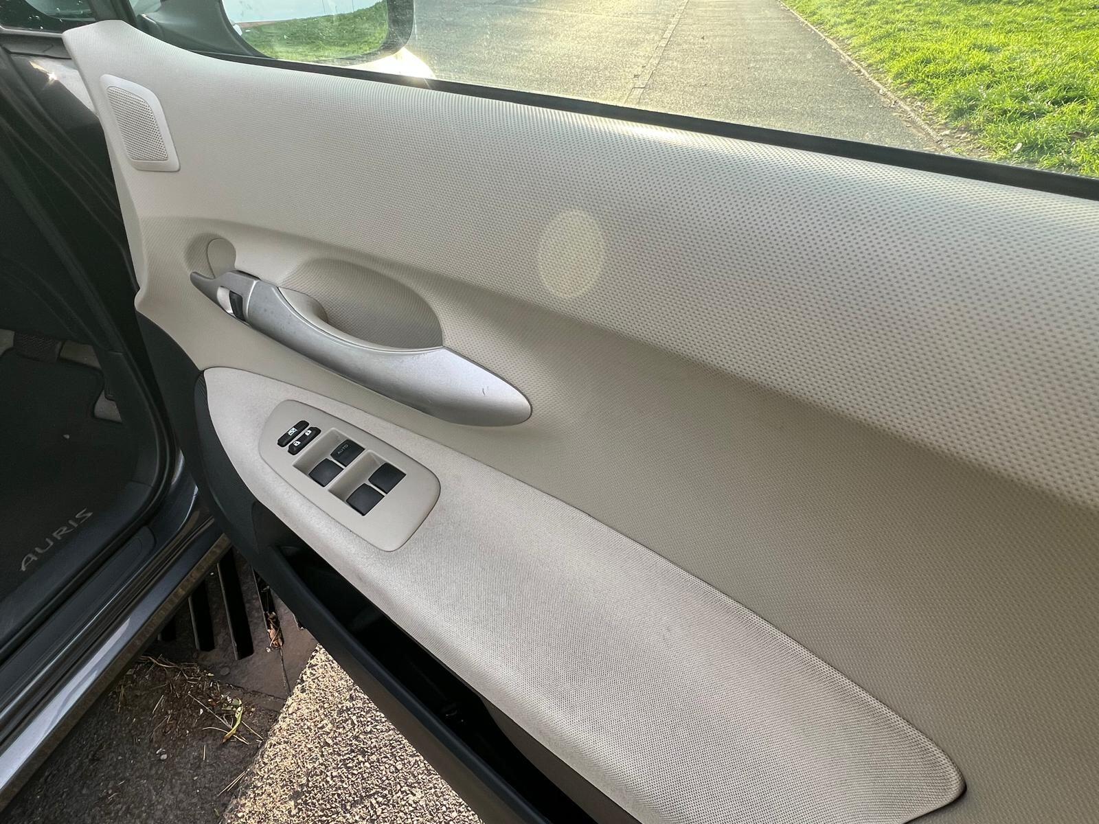 Toyota Auris view 34