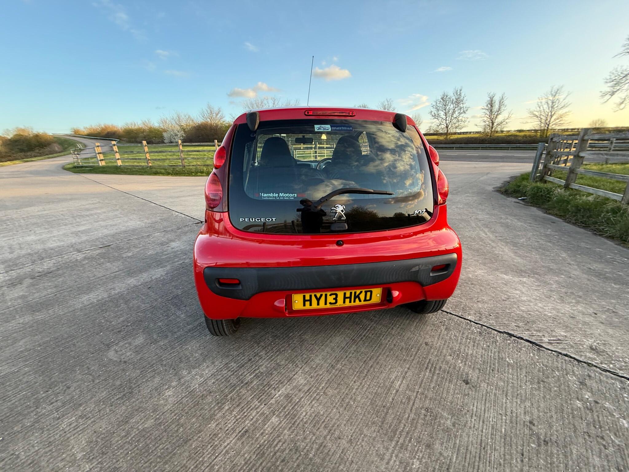 Peugeot 107 1.0 12V Active Euro 5 5dr — photo 21 of 86