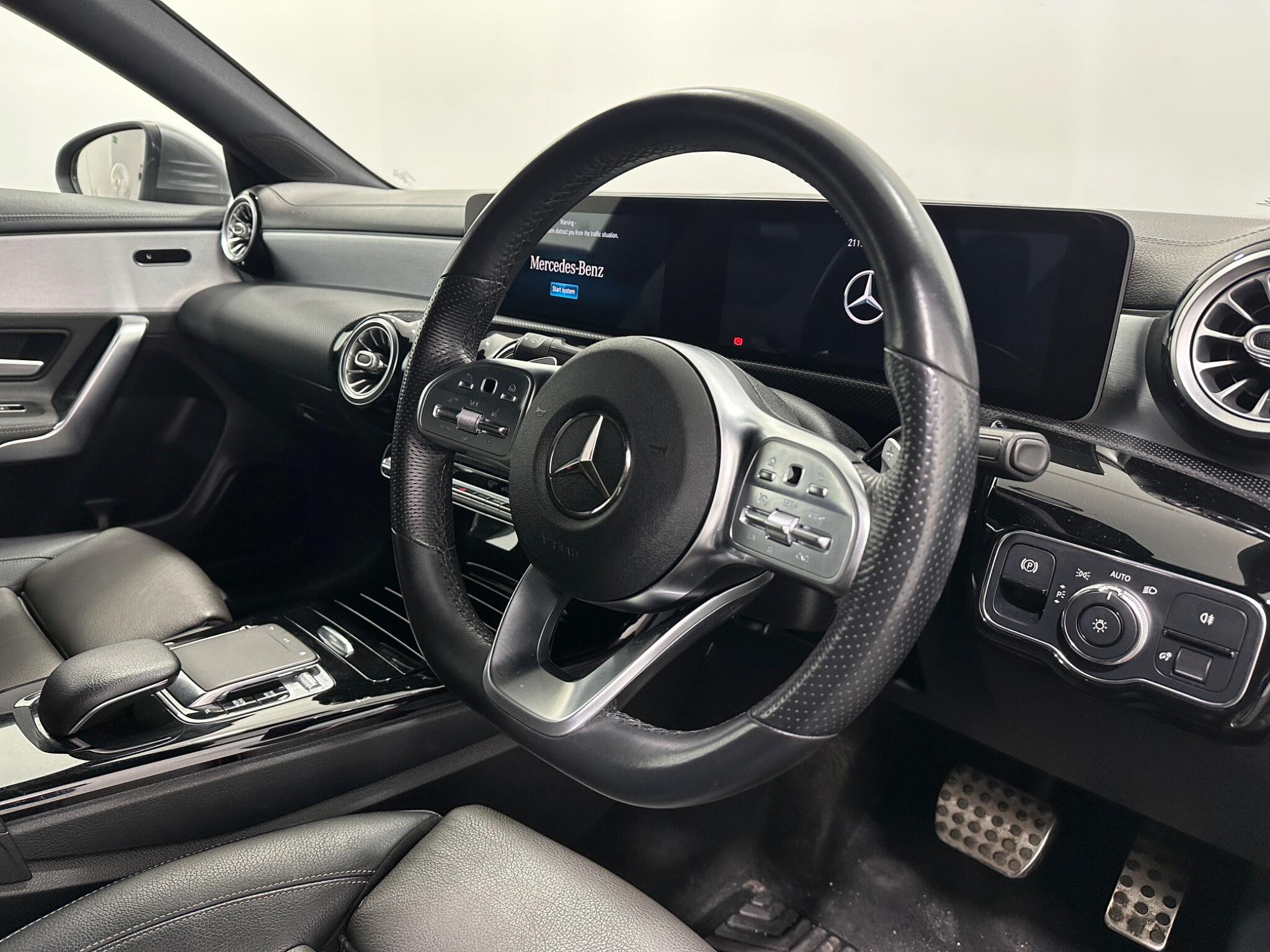 Mercedes-Benz Cla view 11