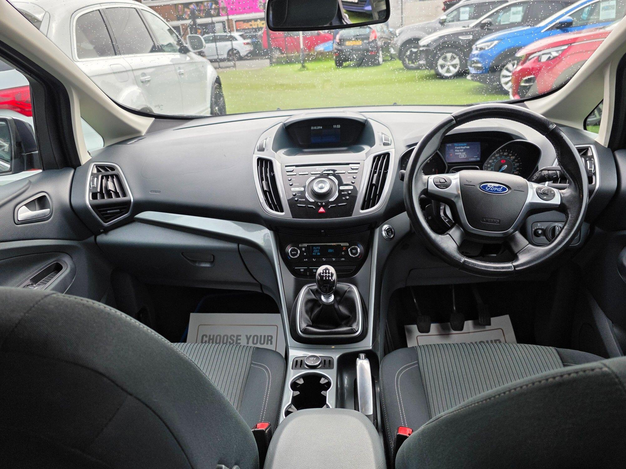 Ford Grand C-Max view 28