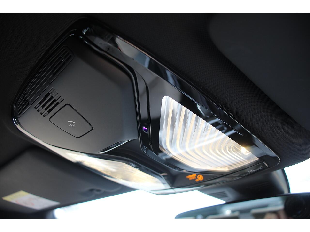 BMW 3 Series view 29