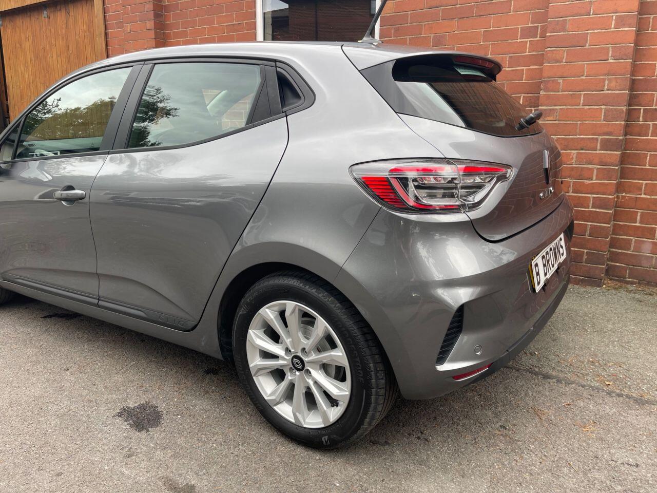 Renault Clio view 10