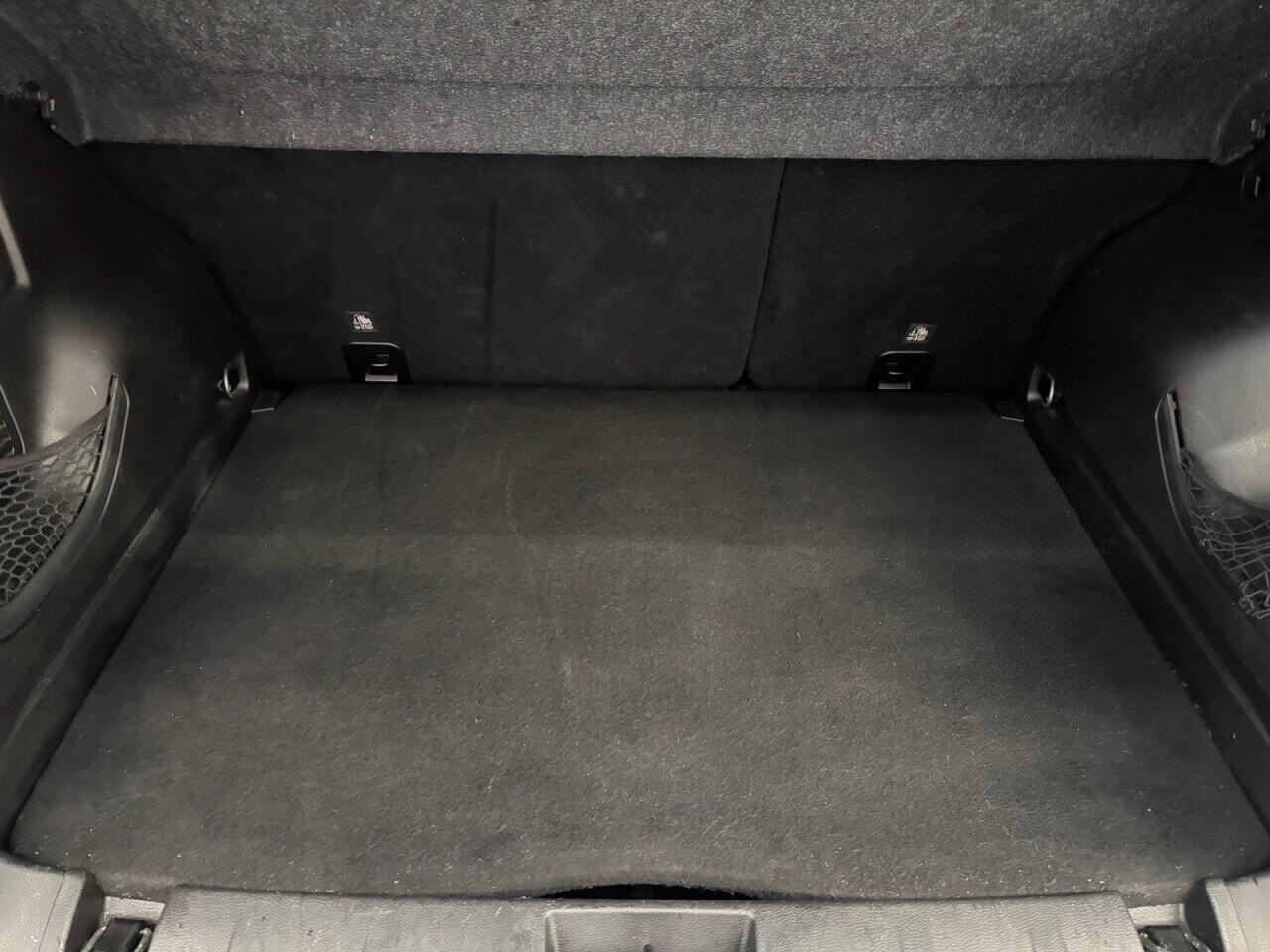 Jeep Renegade view 21