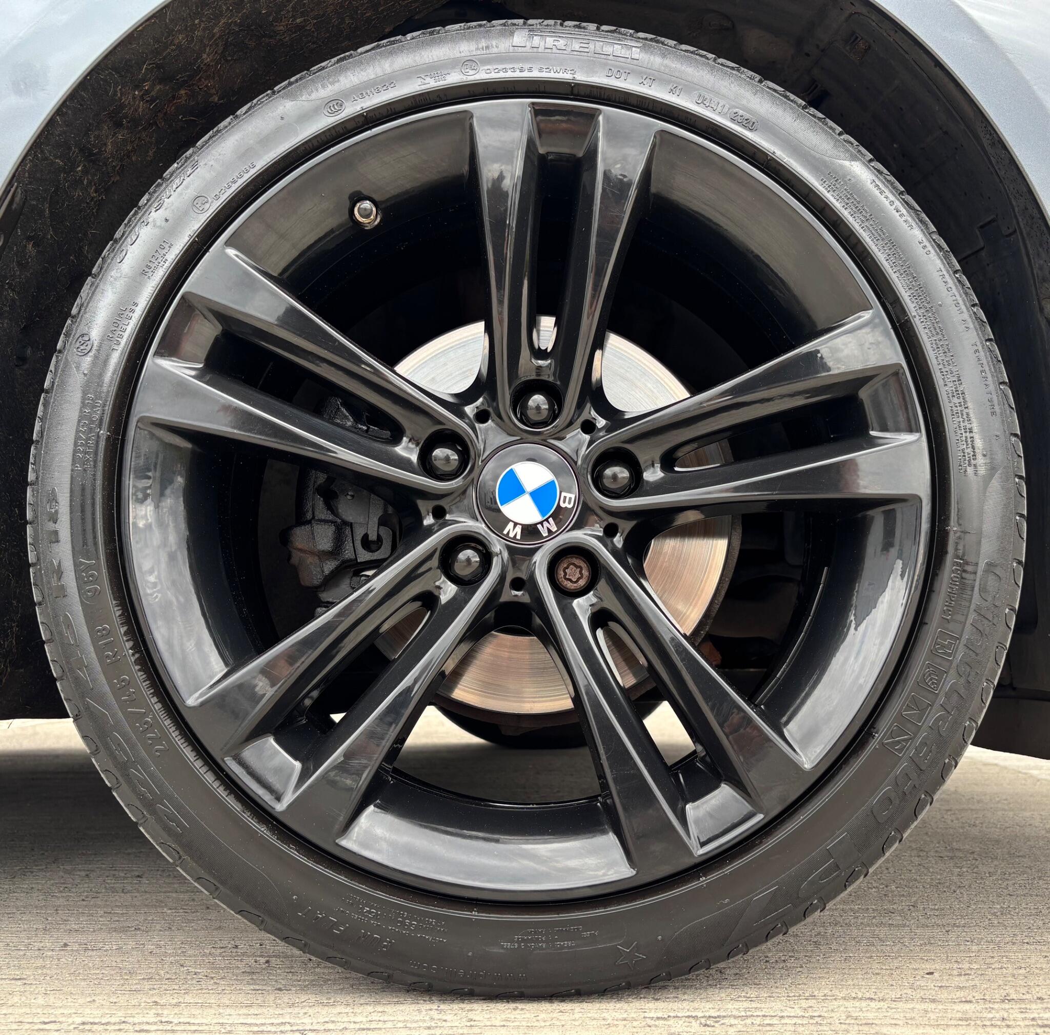 BMW 3 Series view 20