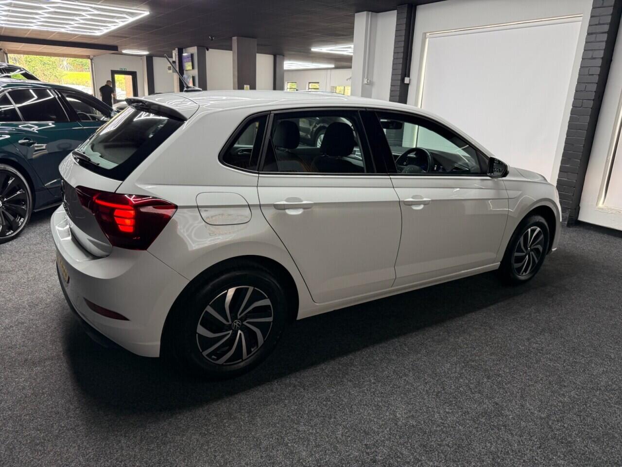 Volkswagen Polo view 16