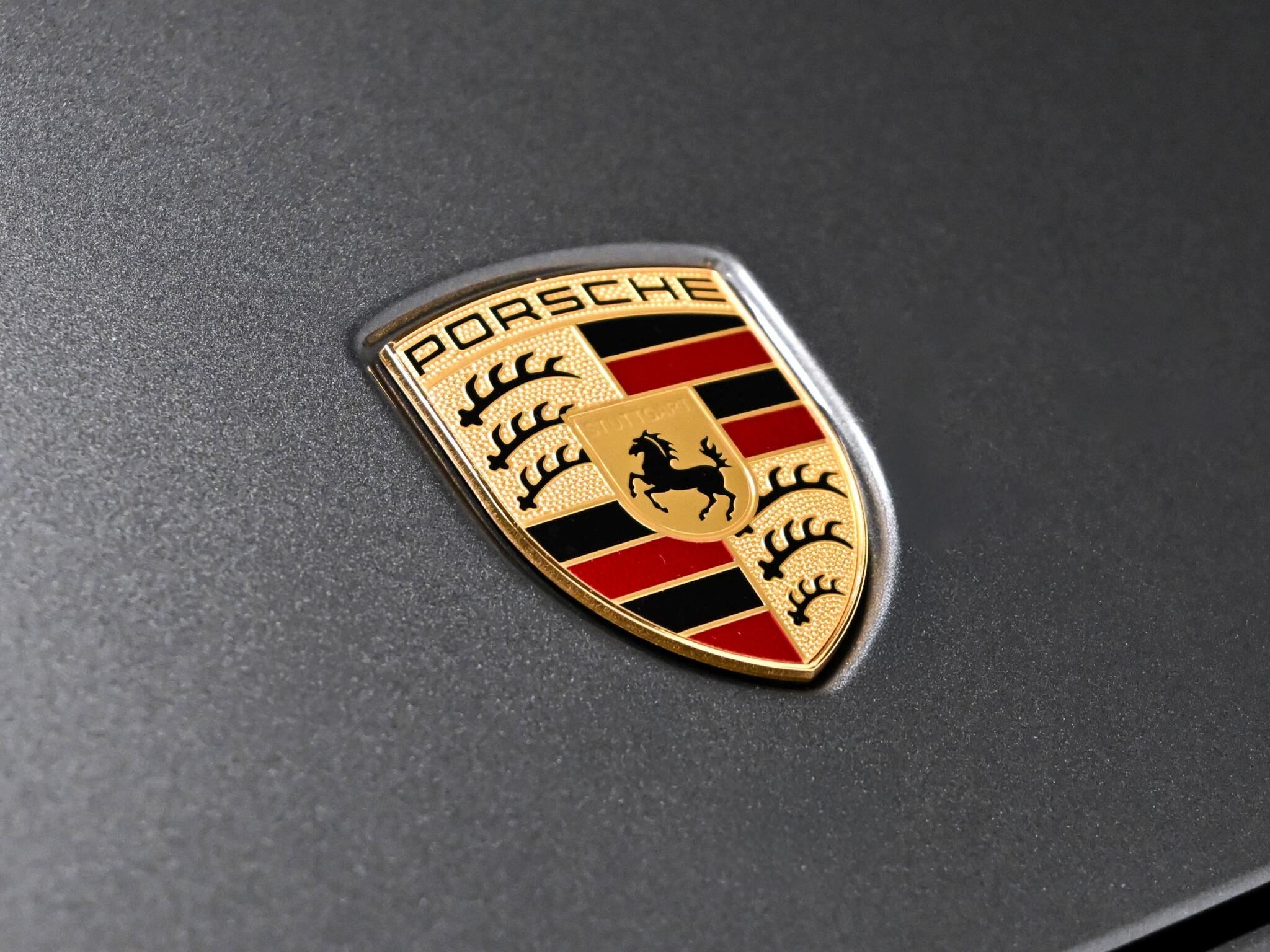 Porsche Cayenne view 8
