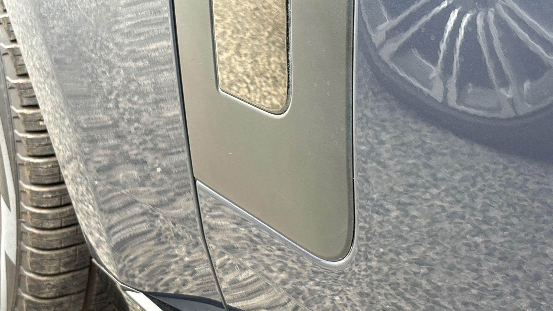 Land Rover Range Rover view 24