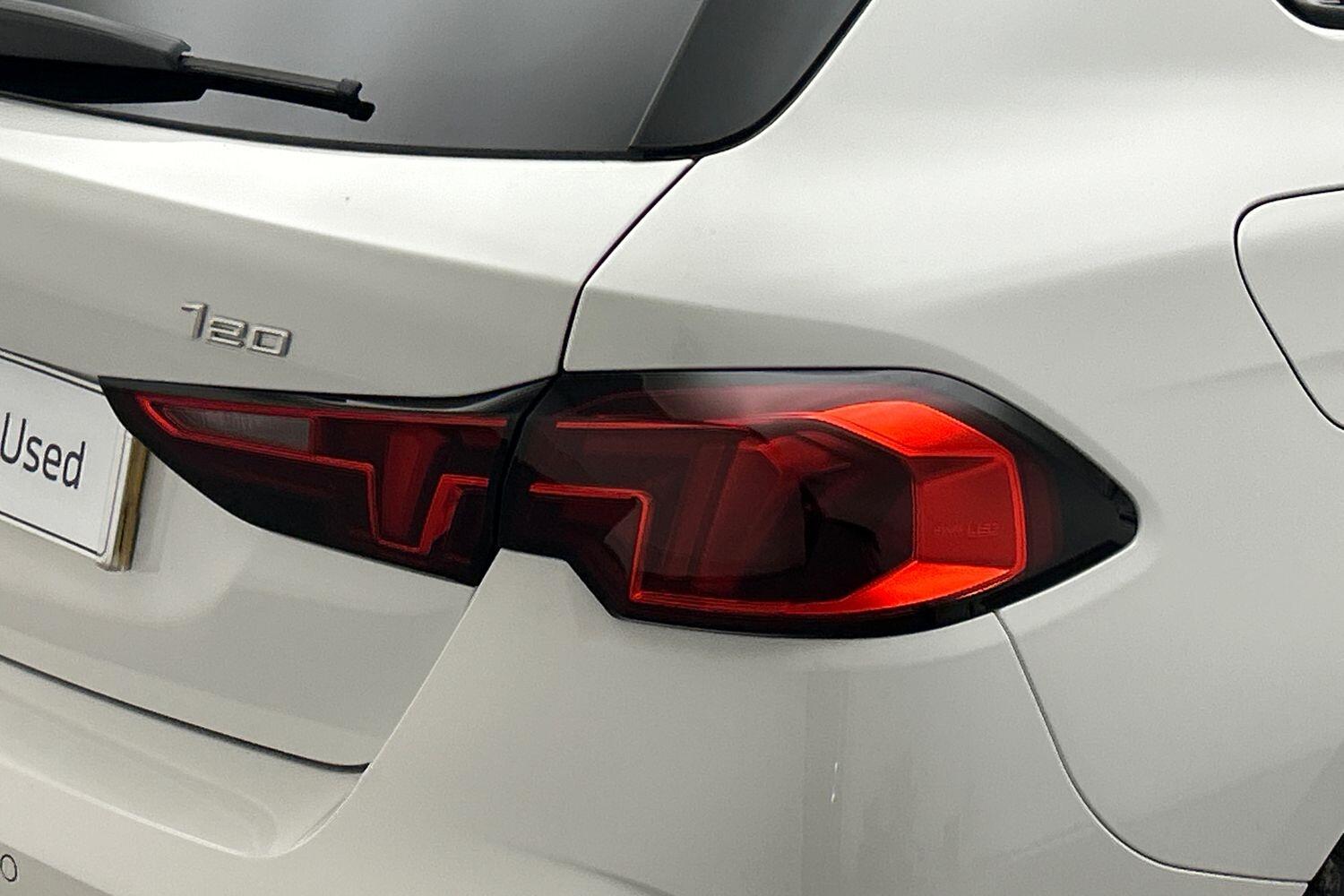 BMW 1 Series view 20