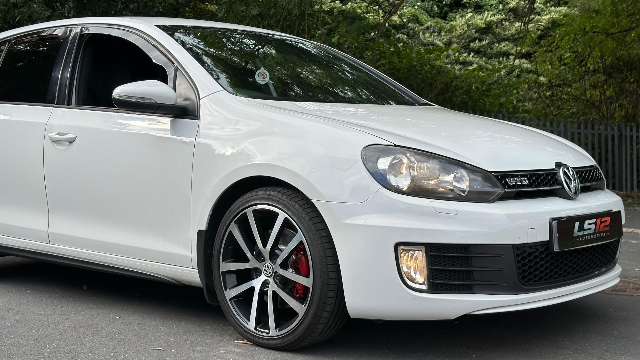 Volkswagen Golf view 5