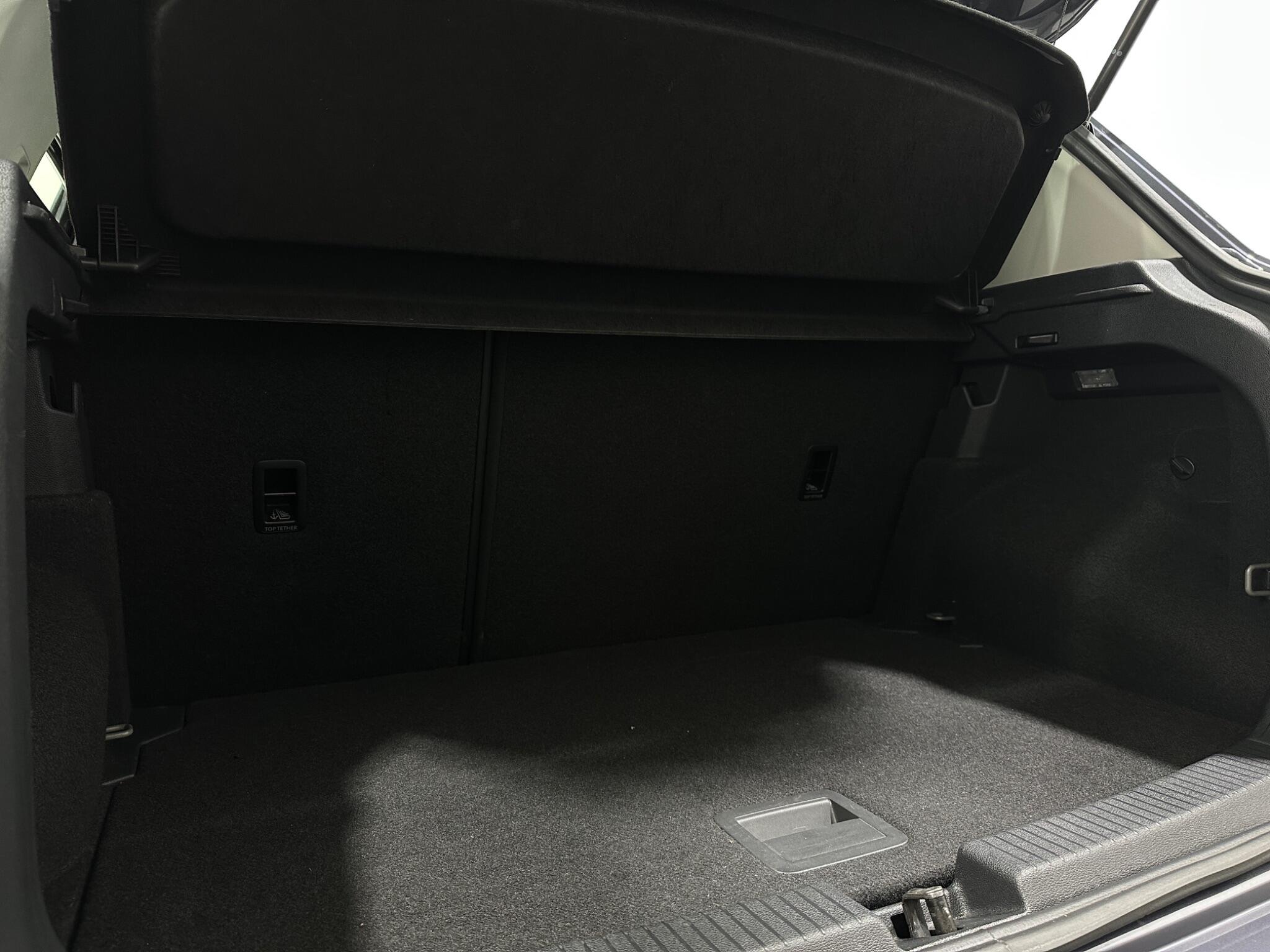 Volkswagen T-Cross view 44
