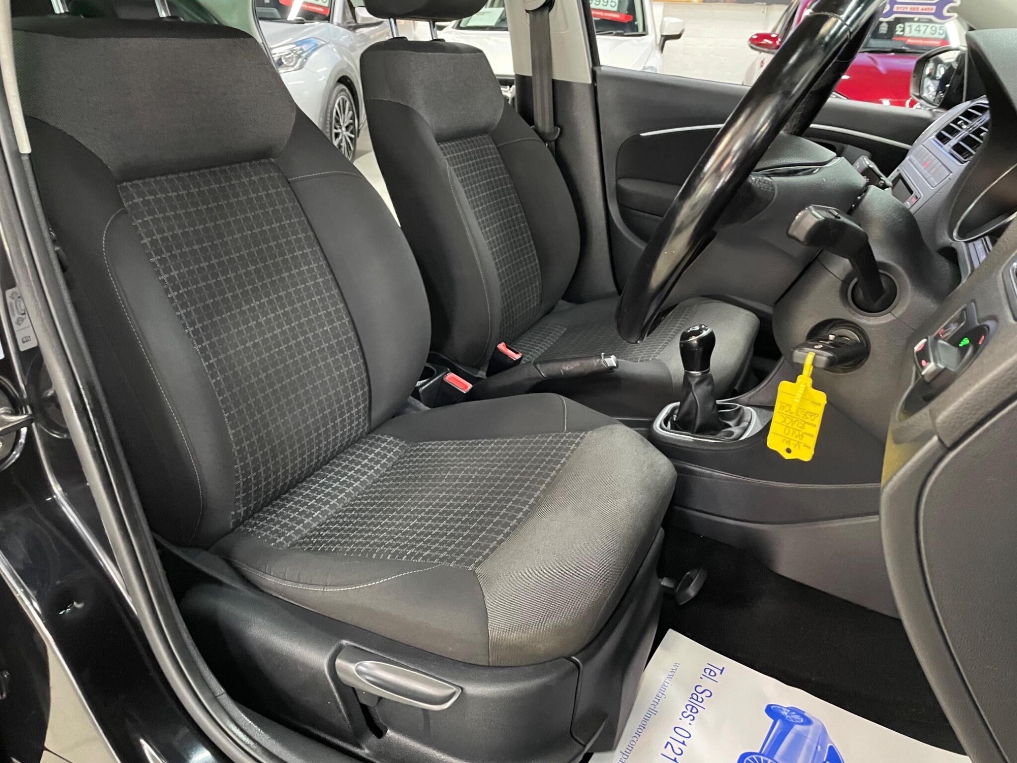 Volkswagen Polo view 11