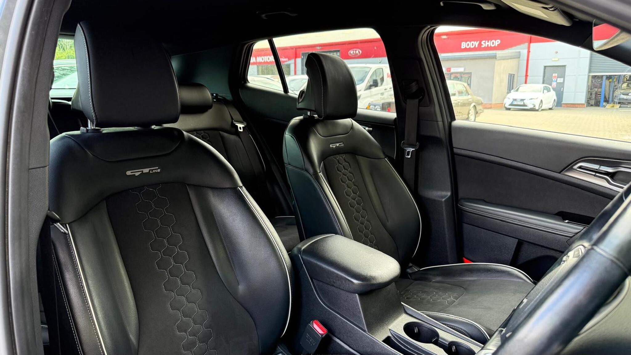 Kia Sportage view 23