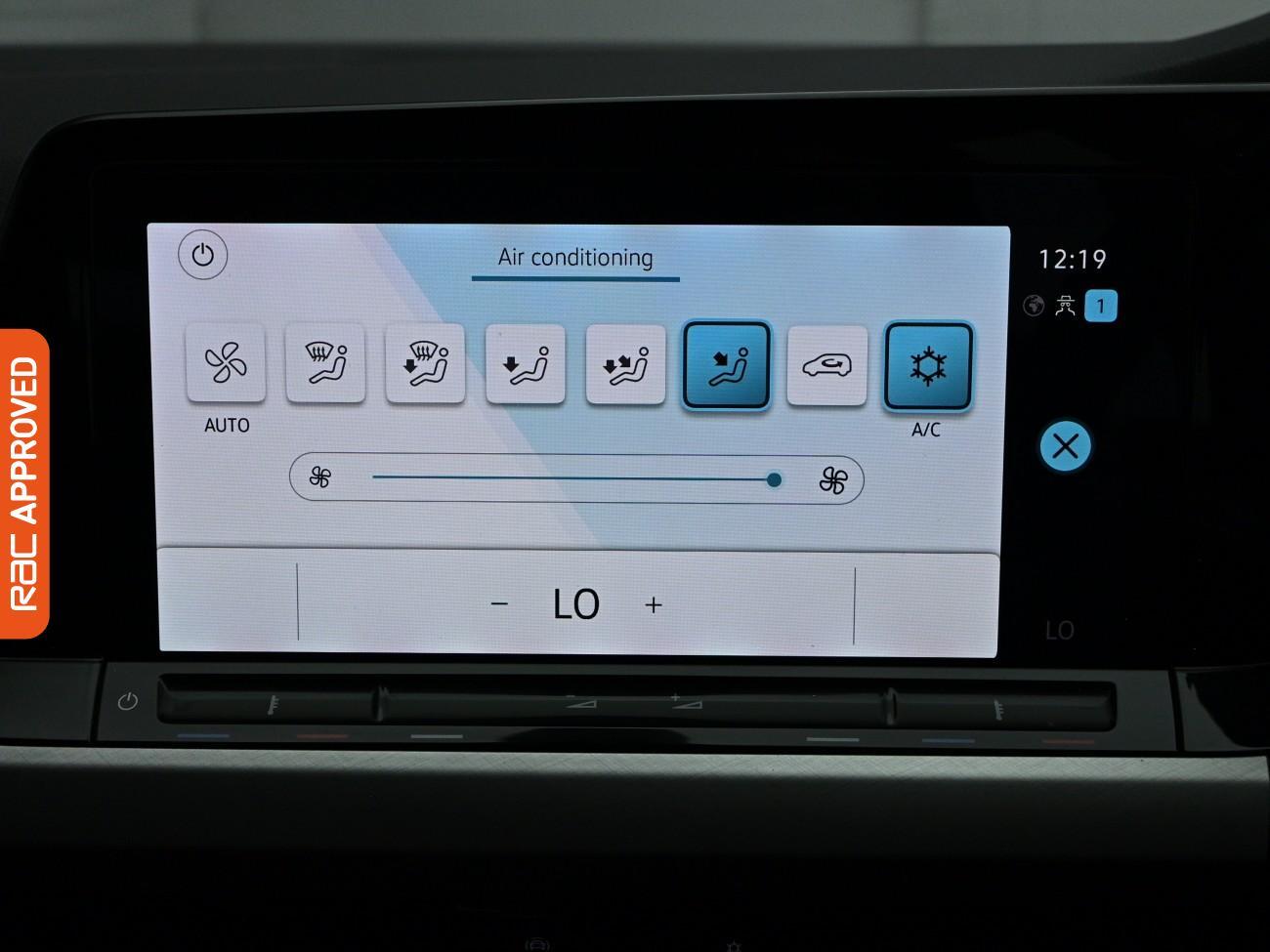 Volkswagen Golf view 19