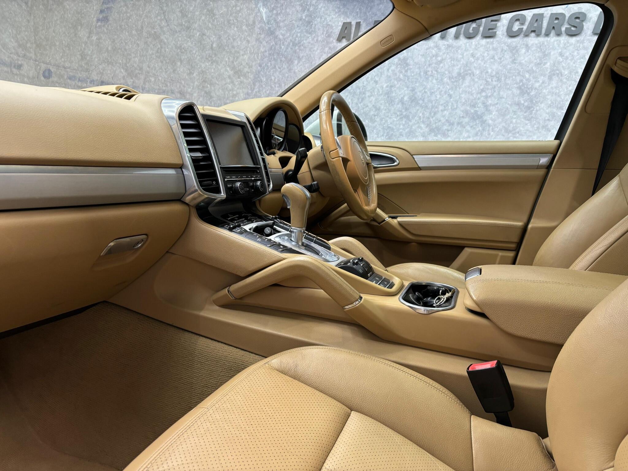 Porsche Cayenne view 5