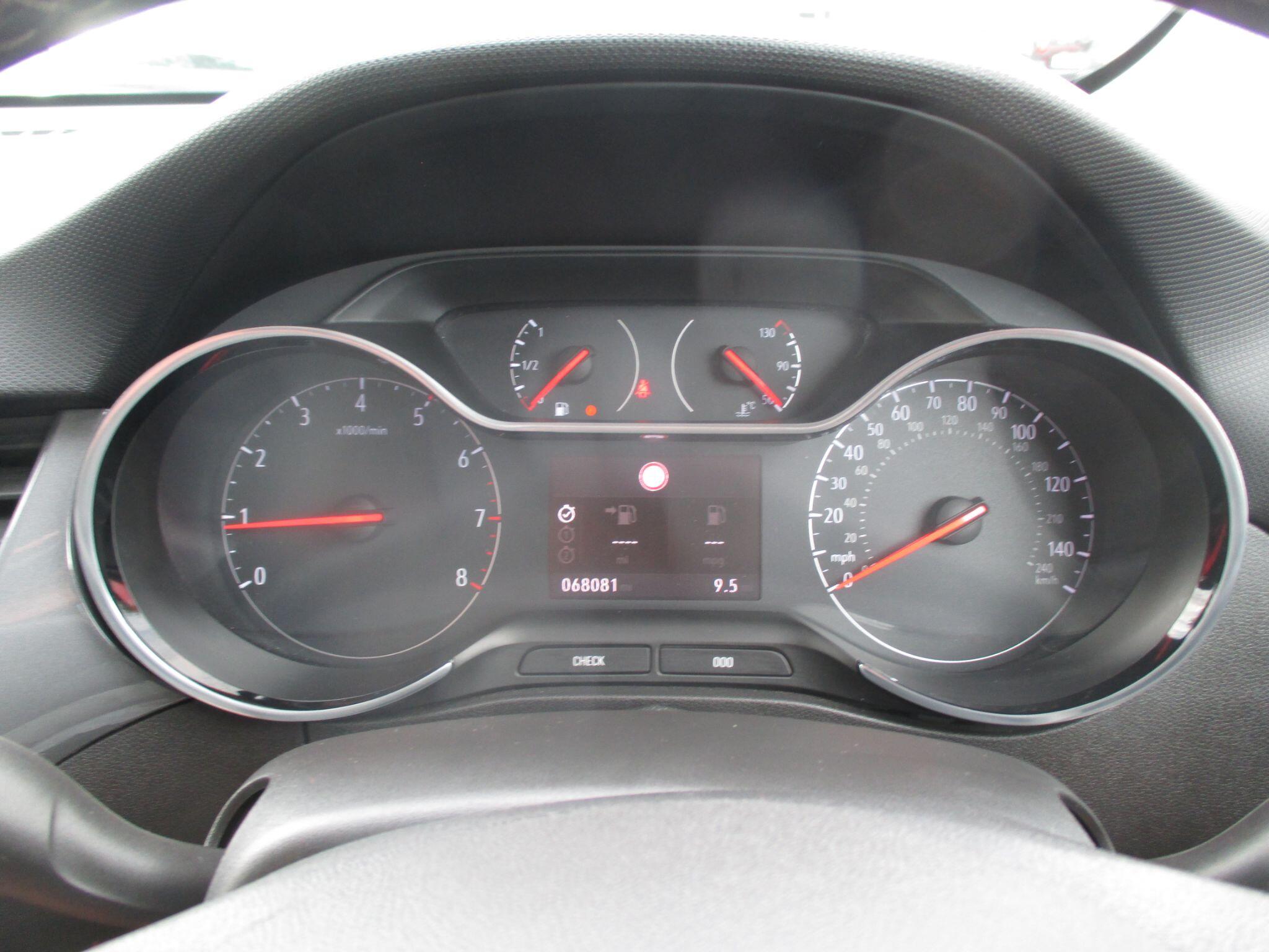 Vauxhall Crossland view 39