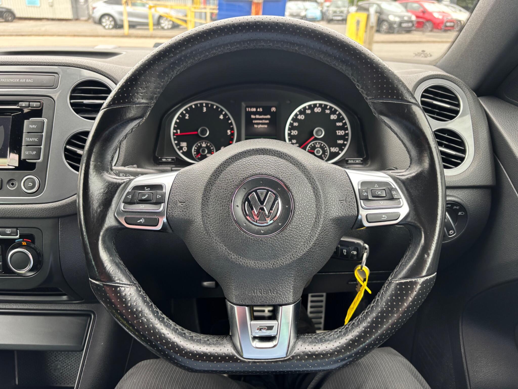 Volkswagen Tiguan view 20