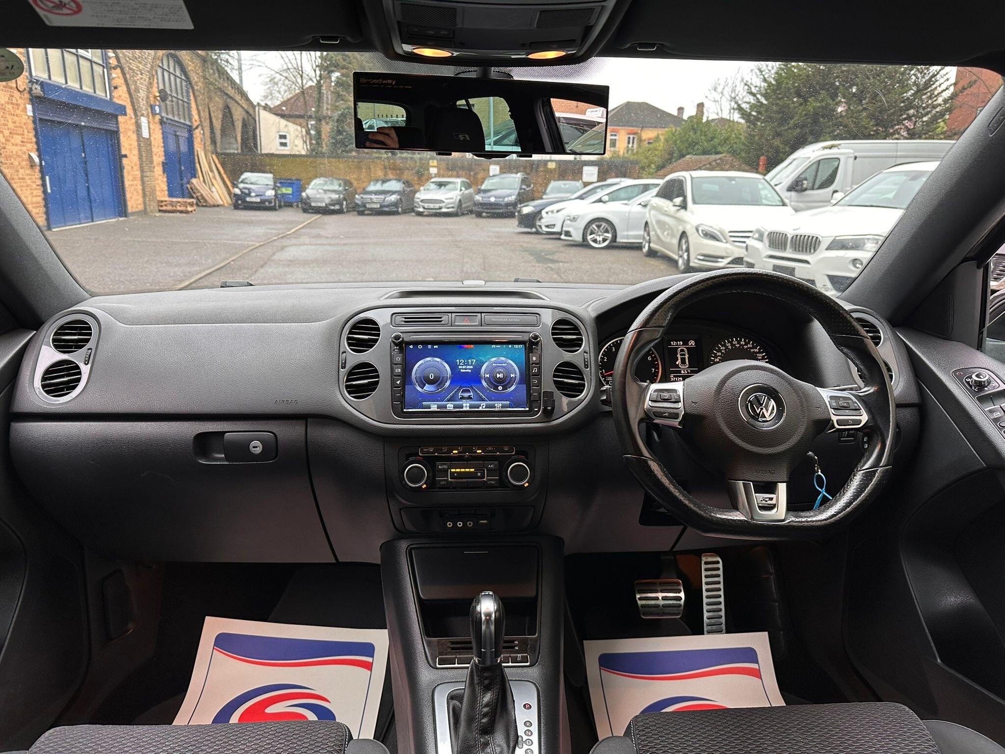 Volkswagen Tiguan view 16