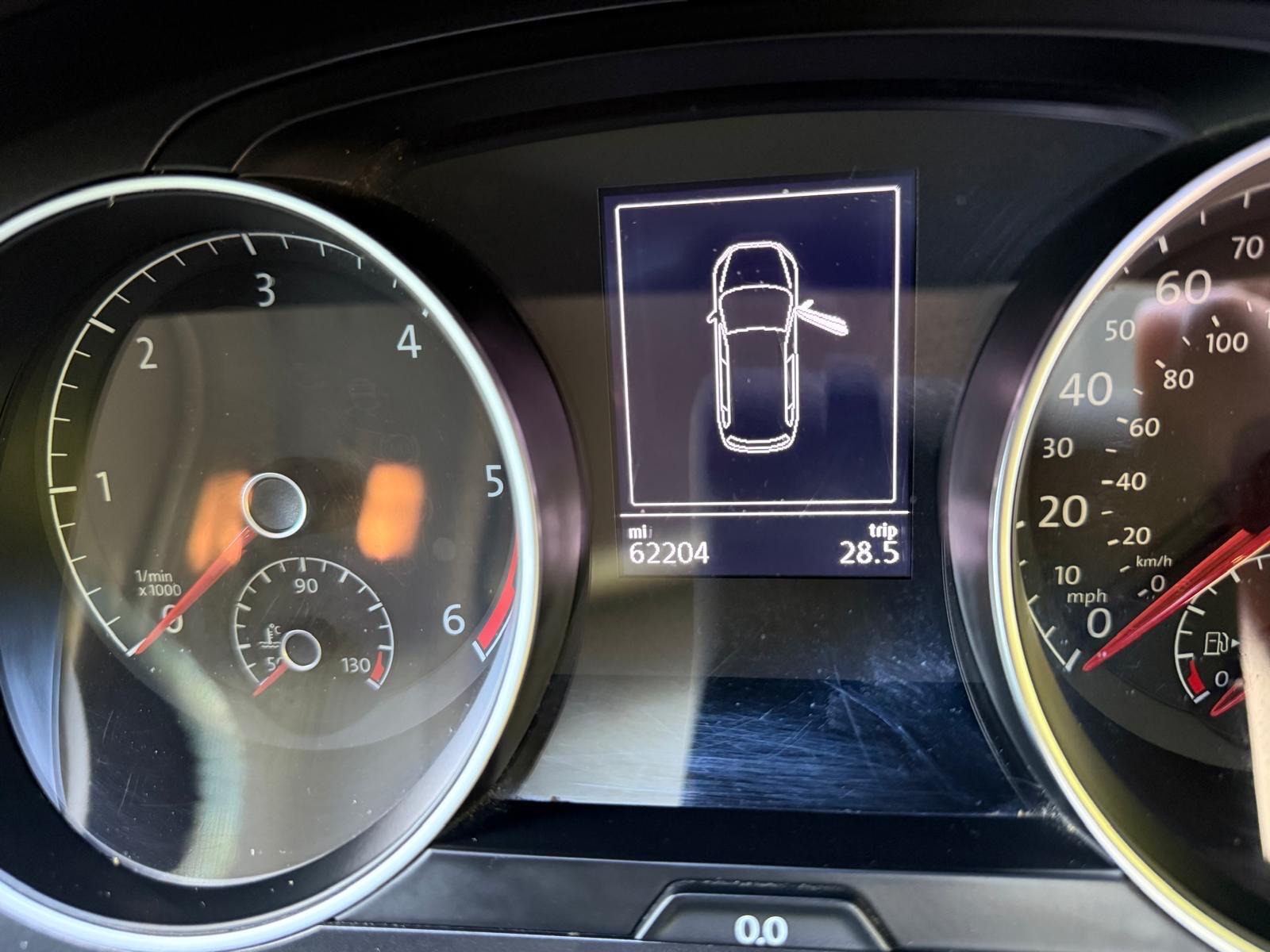 Volkswagen Golf view 40