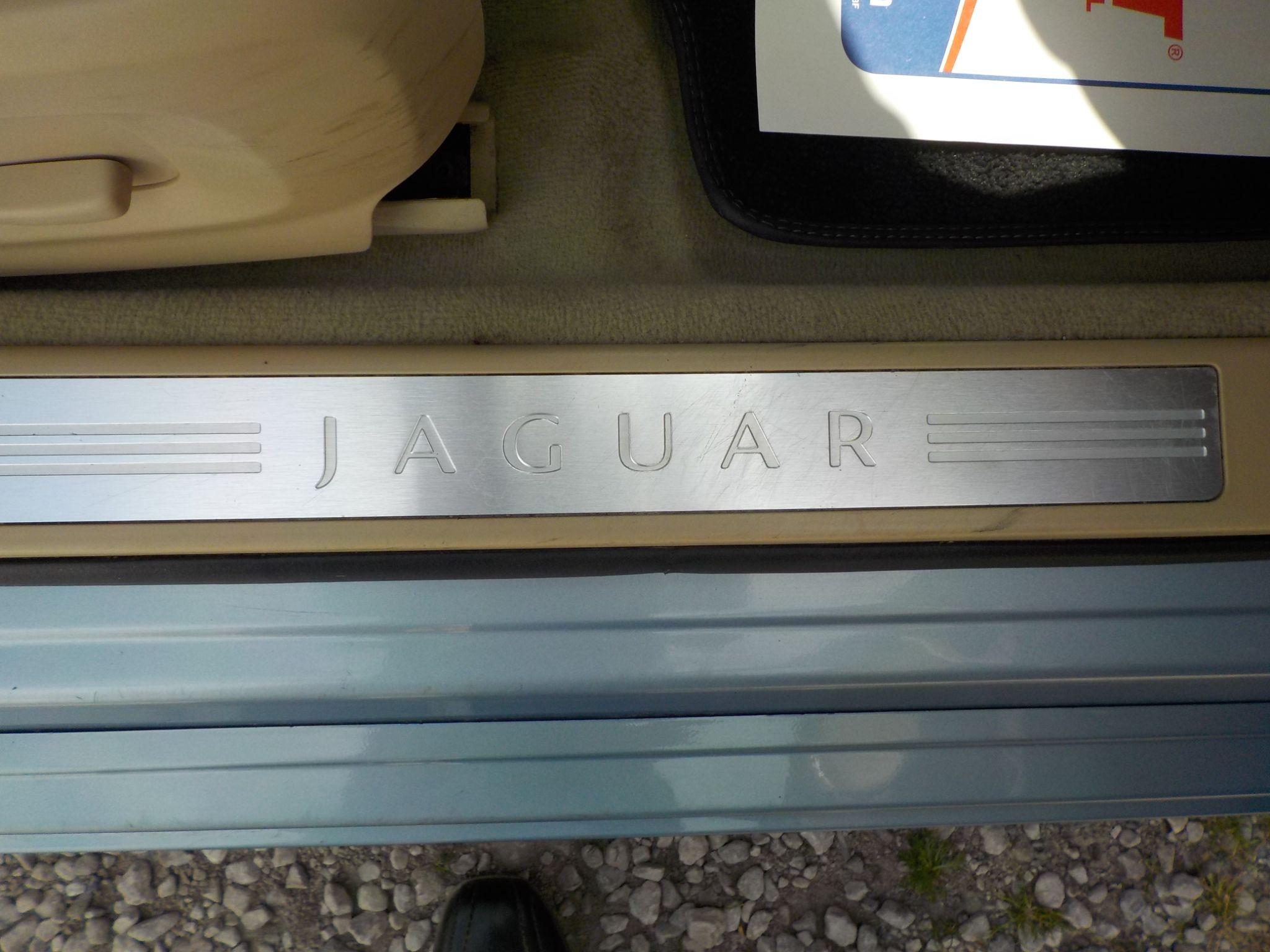 Jaguar XF 3.0d V6 Luxury Auto Euro 5 4dr