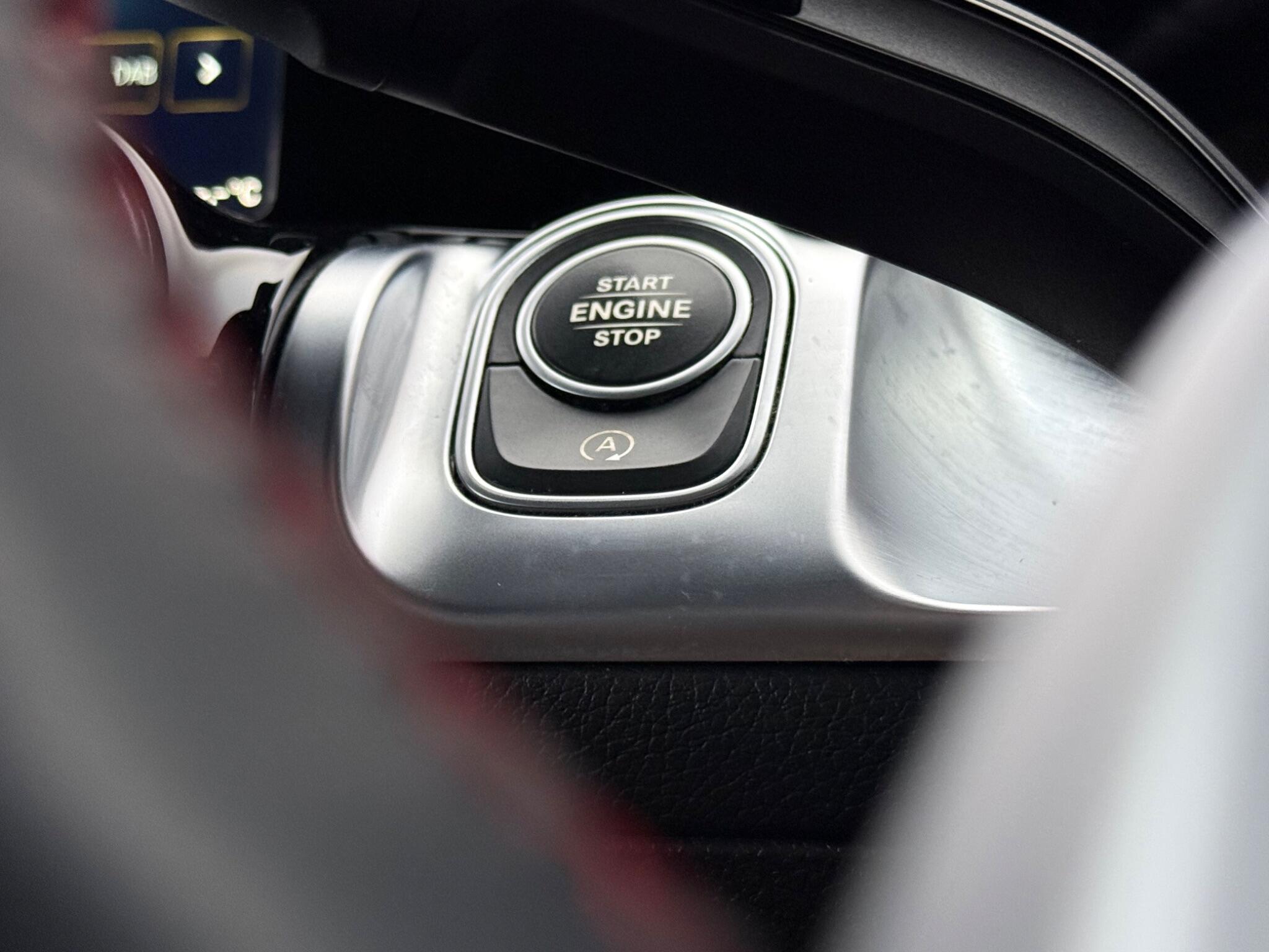 Mercedes-Benz GLB view 20