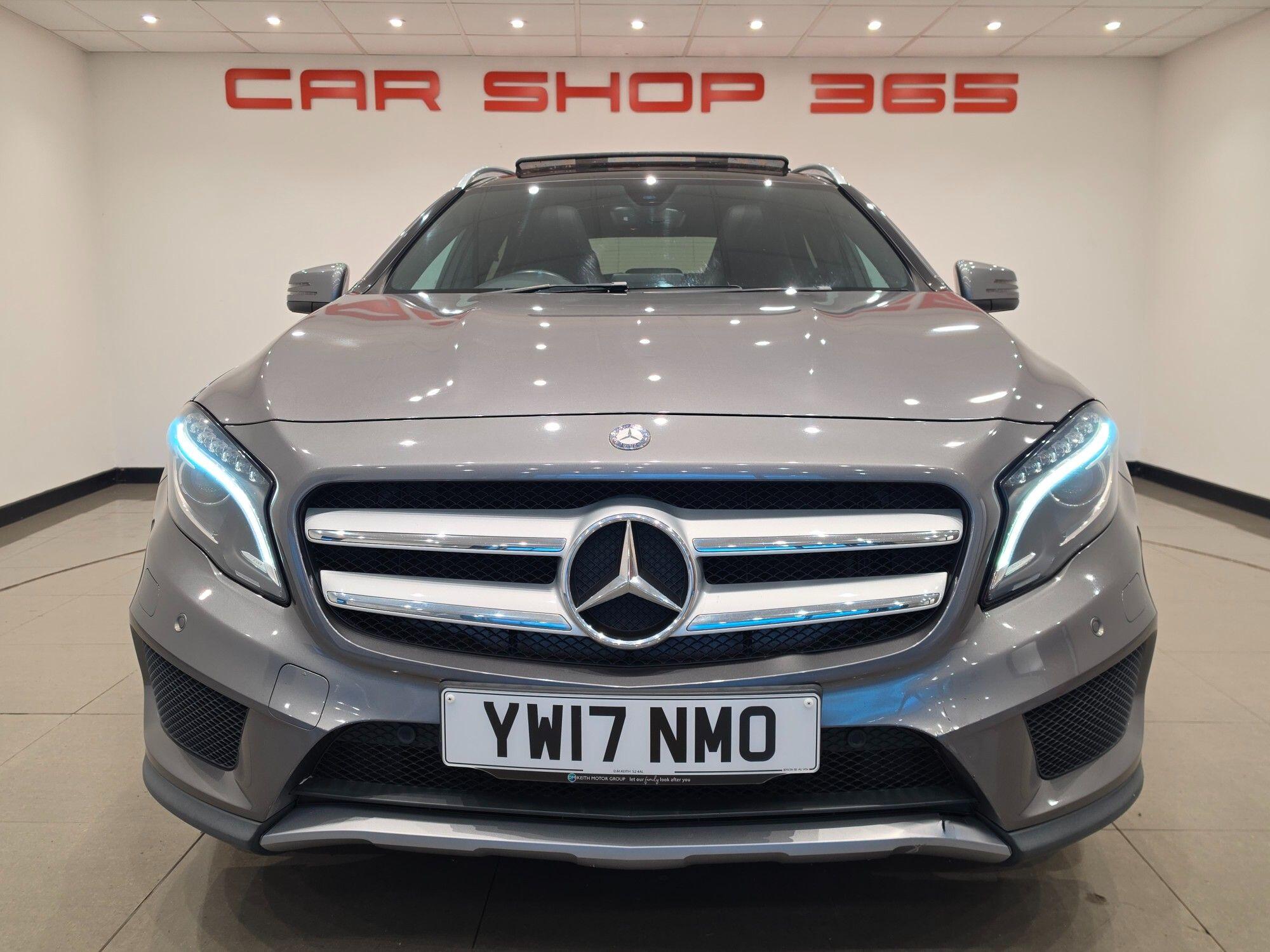 Mercedes-Benz GLA view 14