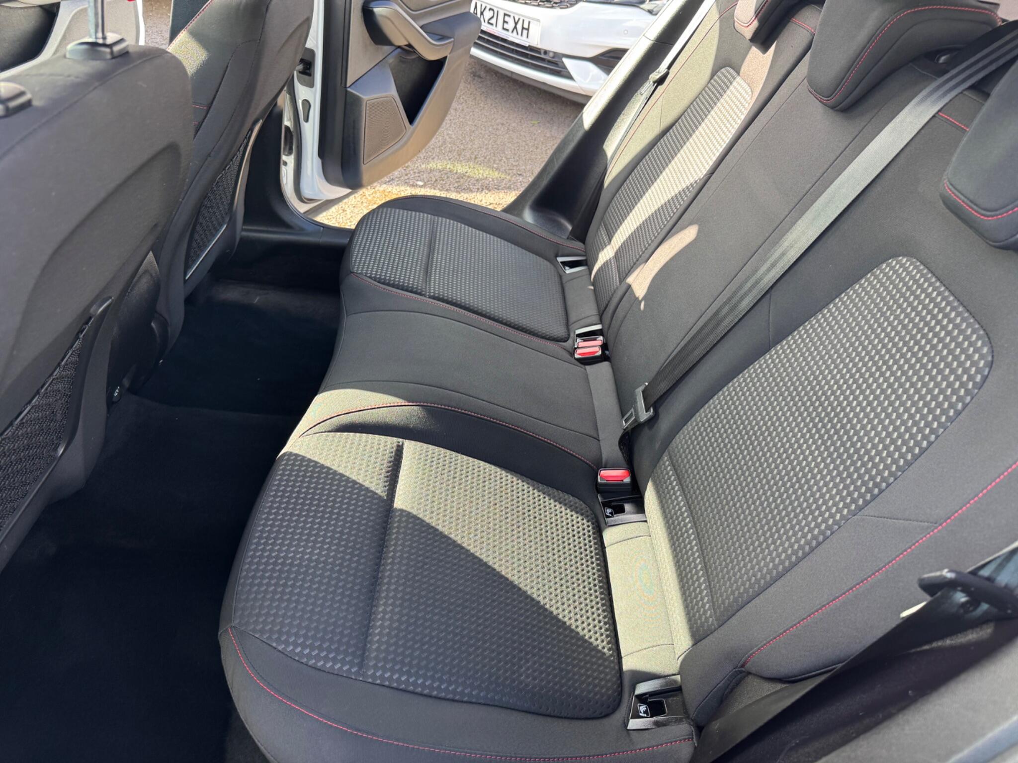 Ford Focus view 9
