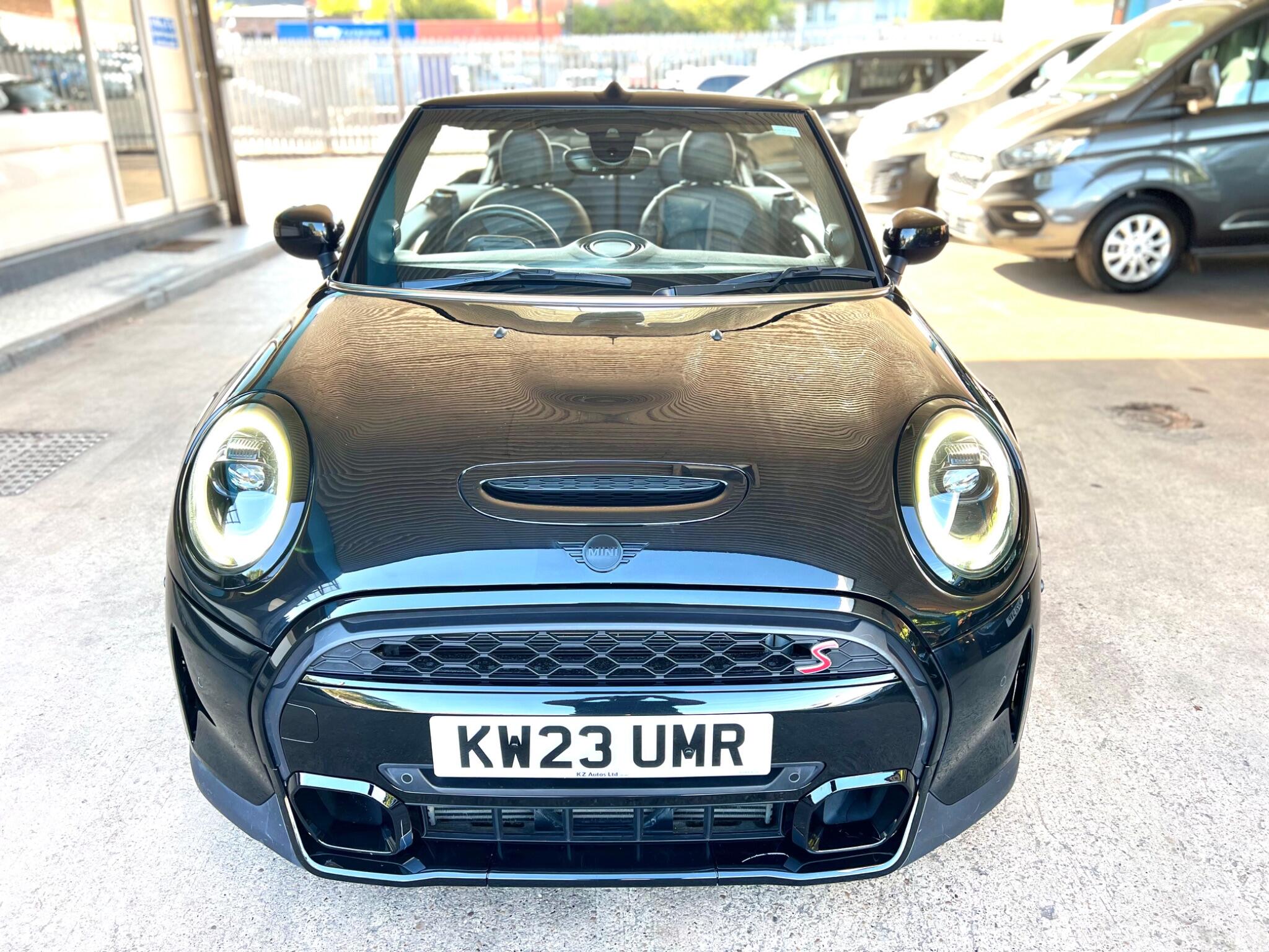 MINI Convertible view 6